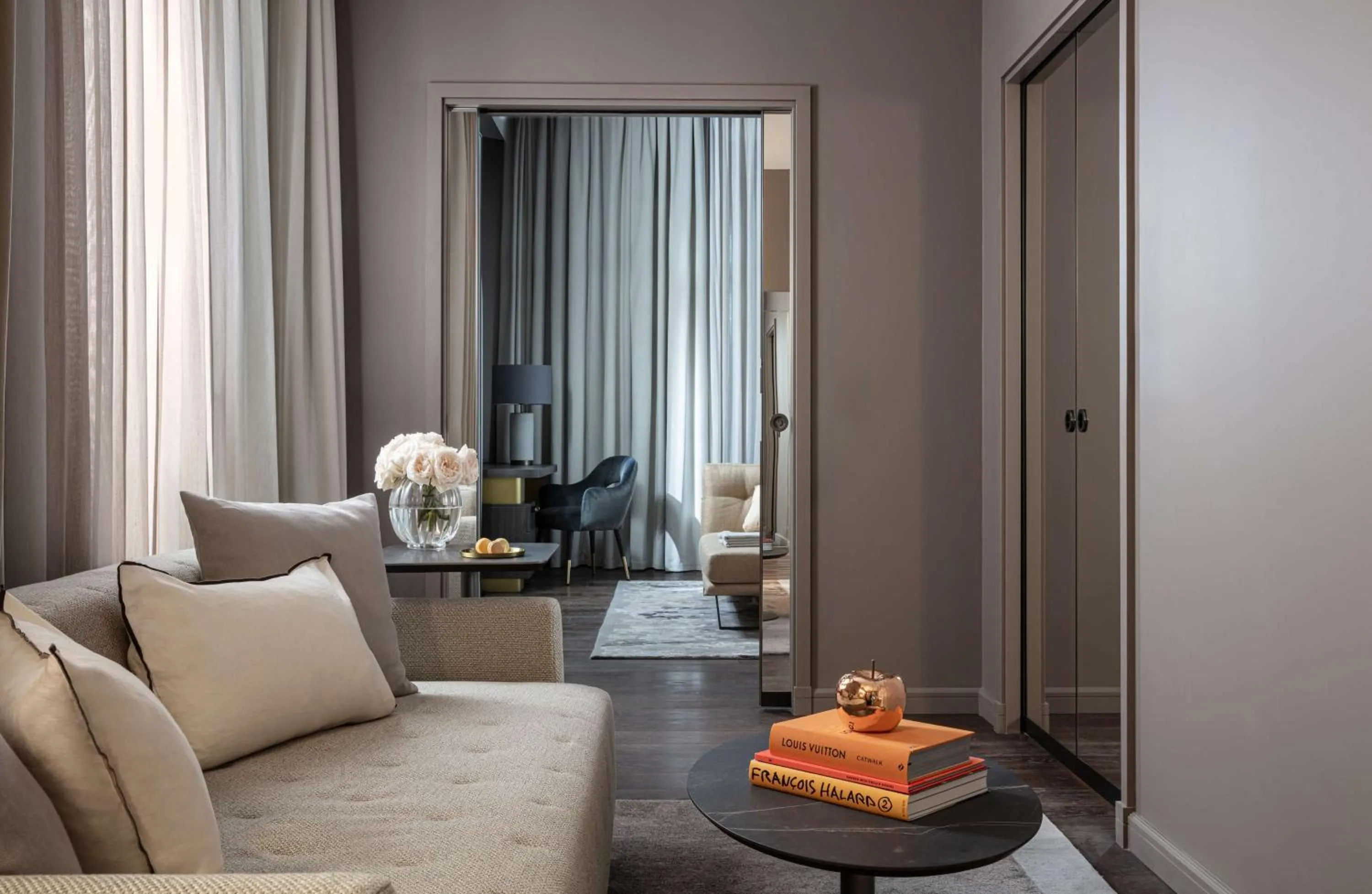 Bedroom in Anantara Plaza Nice Hotel - A Leading Hotel of the World