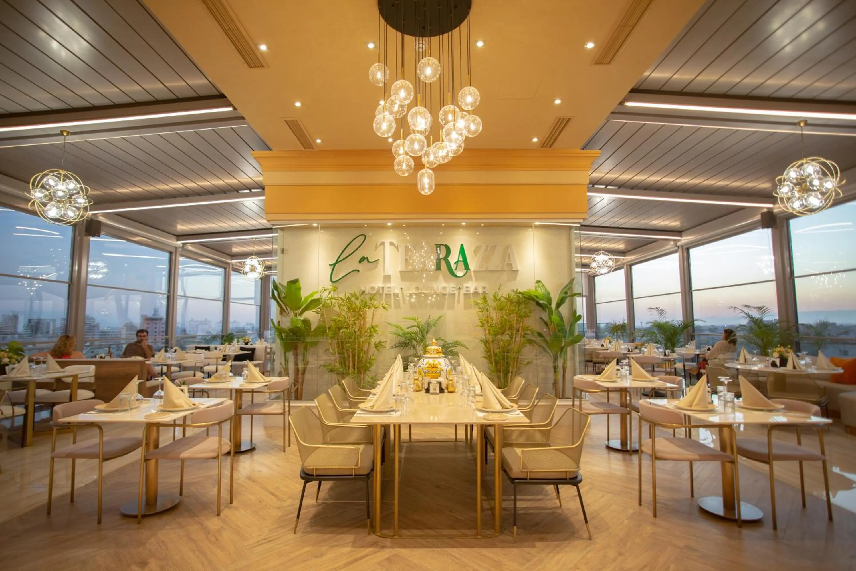 Restaurant/places to eat in La Terrazza Hotel