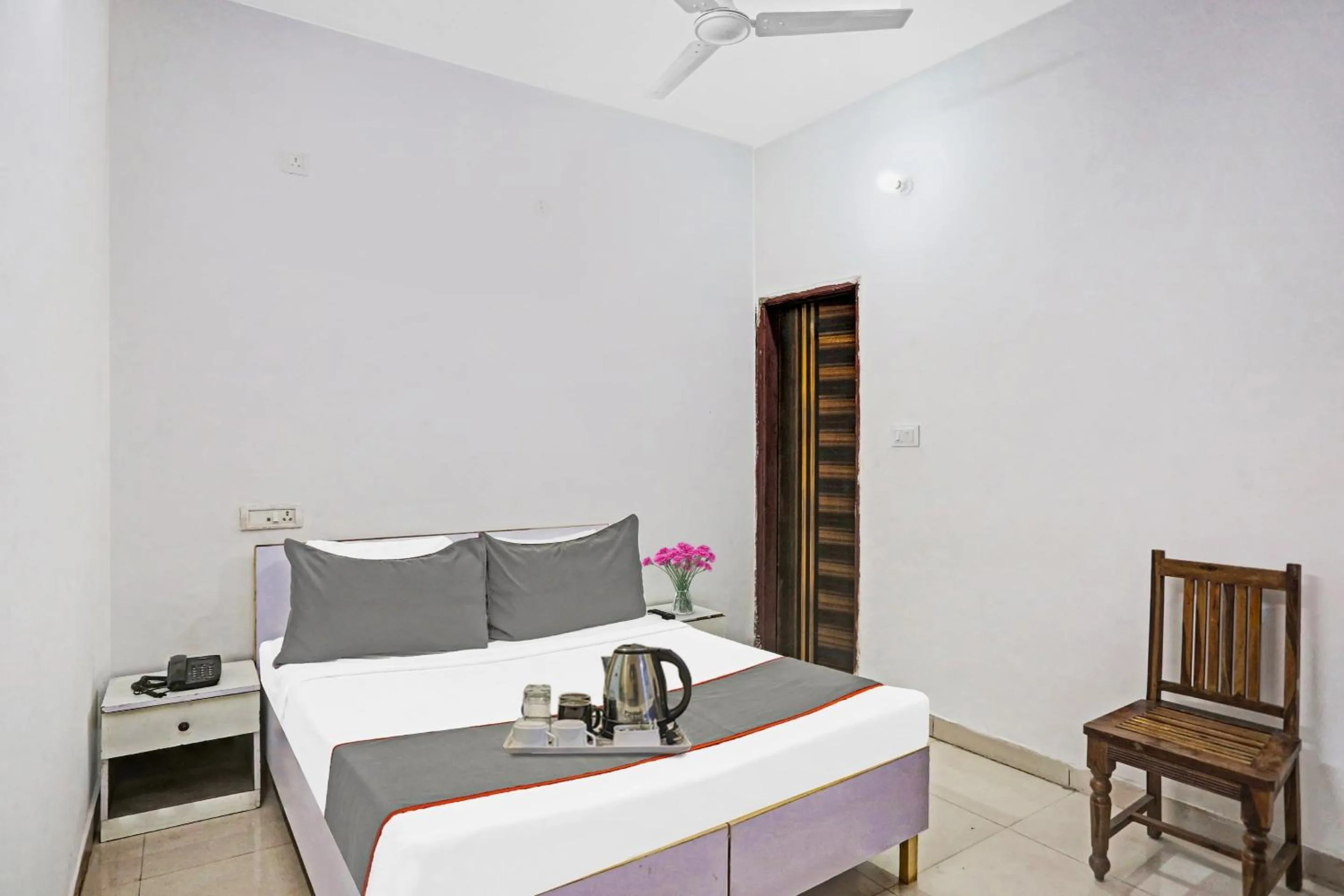 Bedroom in Hotel O Imperial Residency