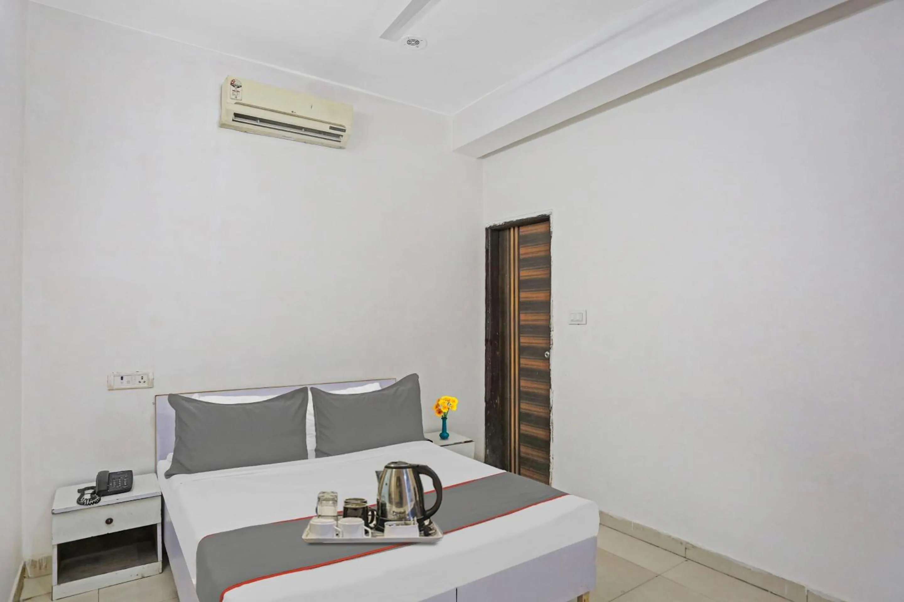 Bedroom in Hotel O Imperial Residency