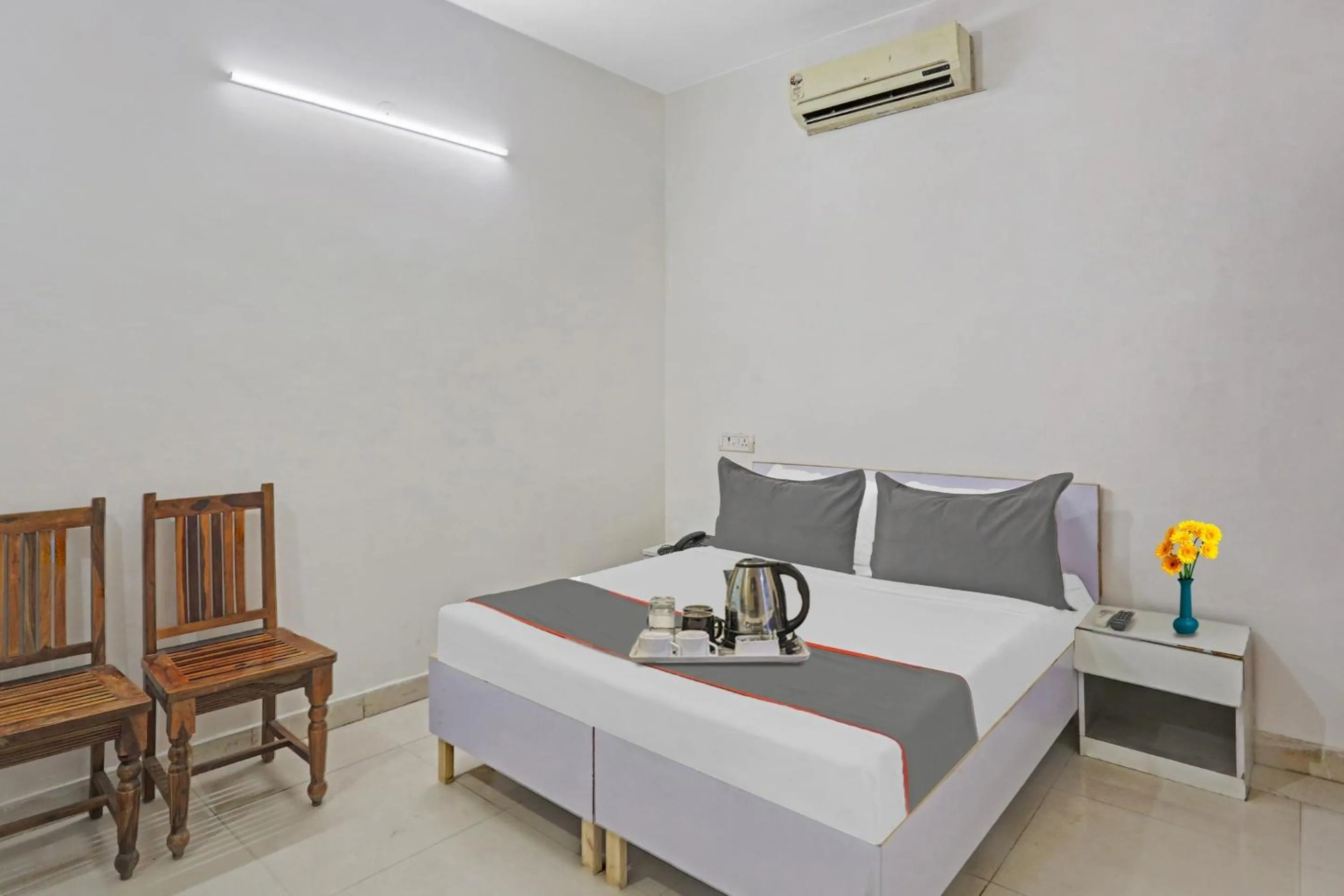 Bedroom in Hotel O Imperial Residency
