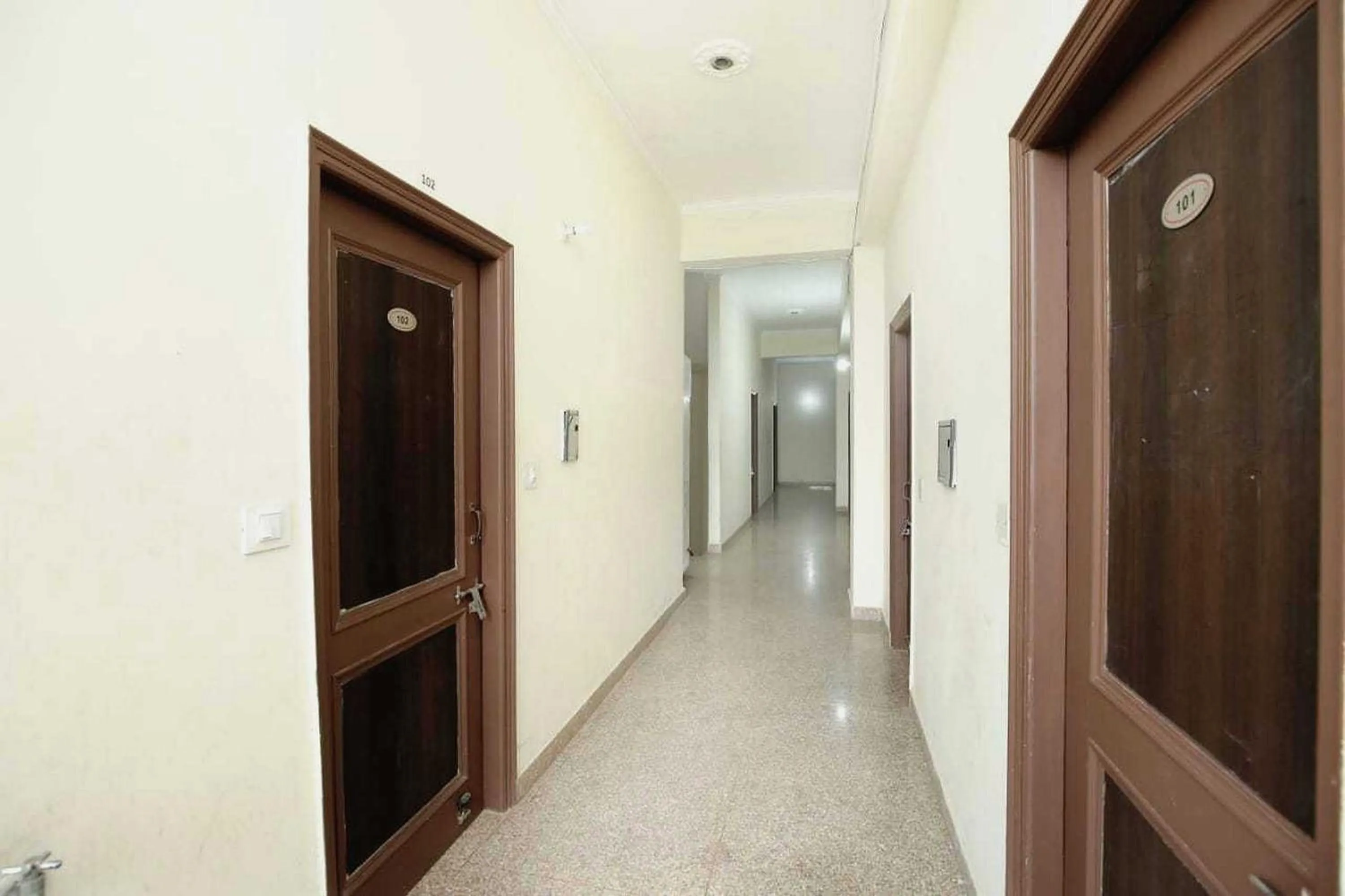 Lobby or reception in OYO 91941 Hotel golden crown