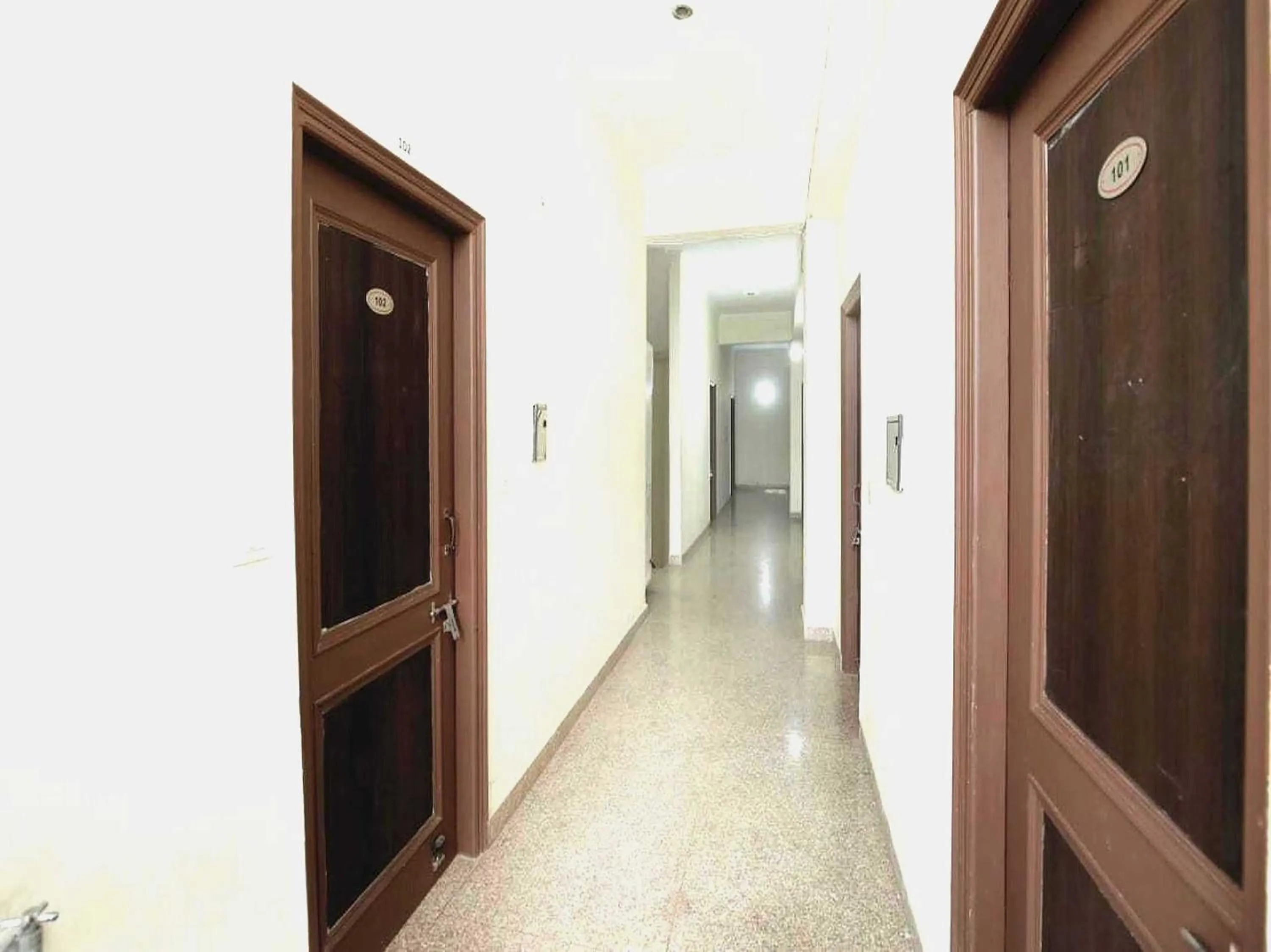 Lobby or reception in OYO 91941 Hotel golden crown