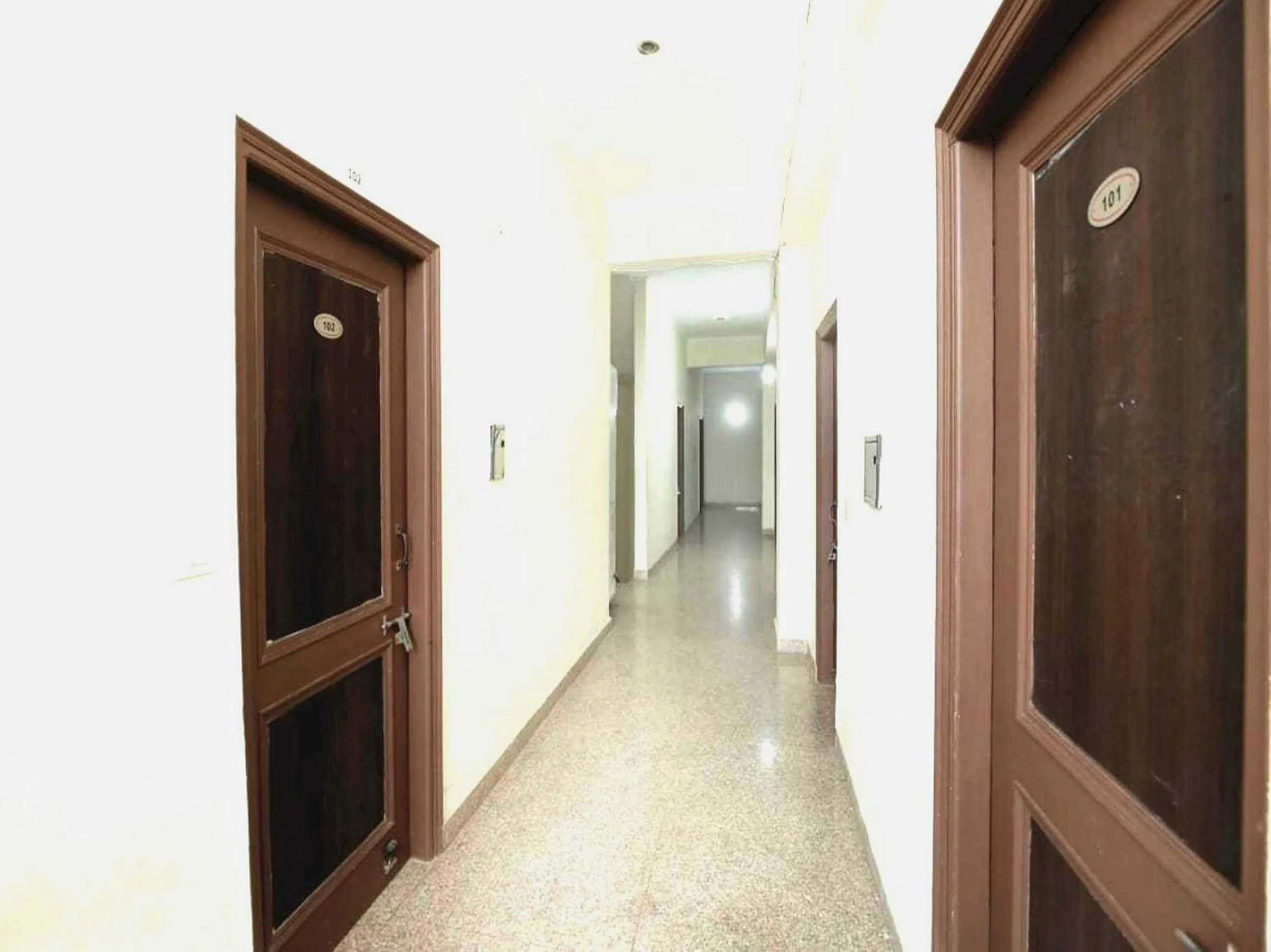 Lobby or reception in OYO 91941 Hotel golden crown