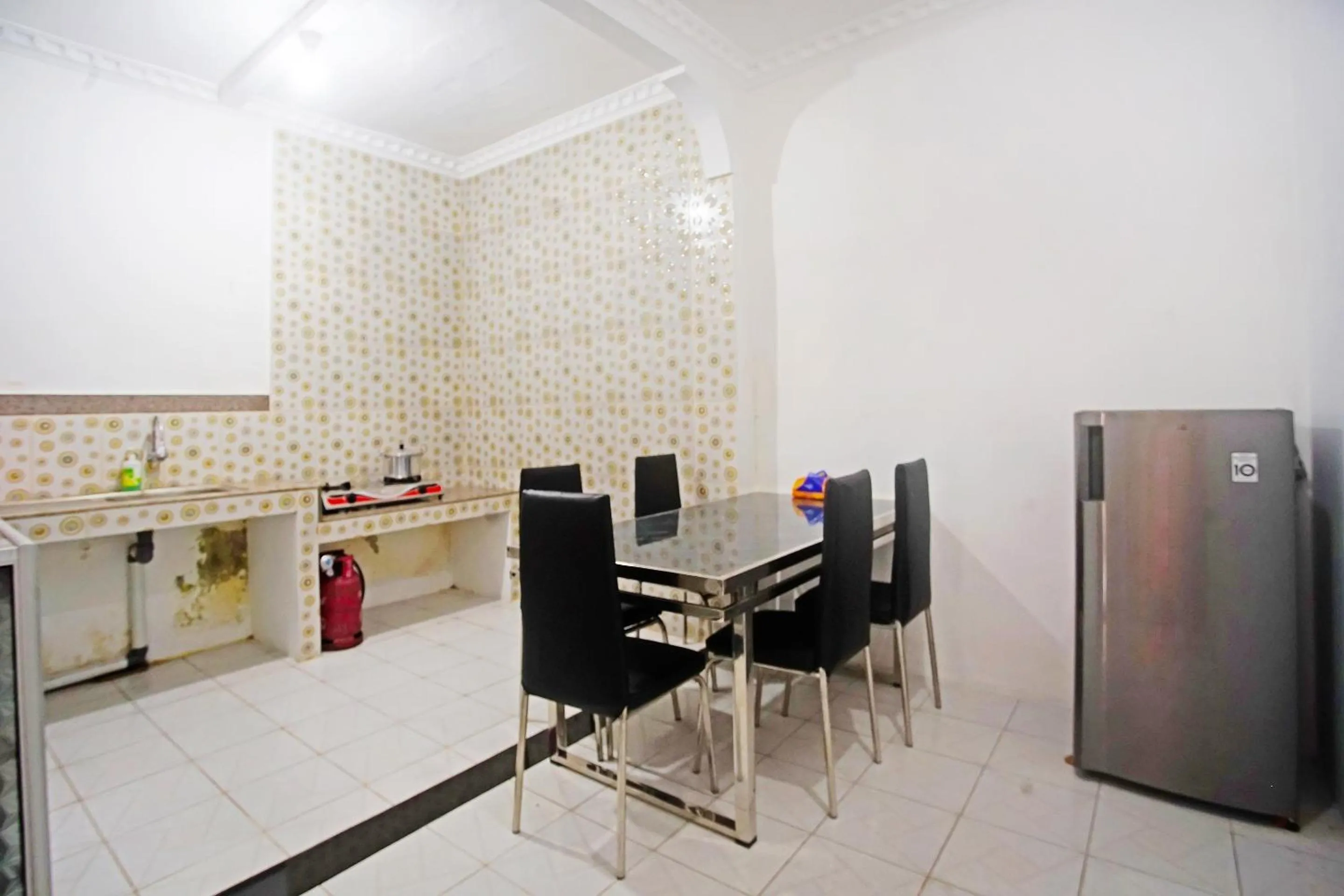 Lobby or reception in OYO 91460 Guest House Kencana Syariah