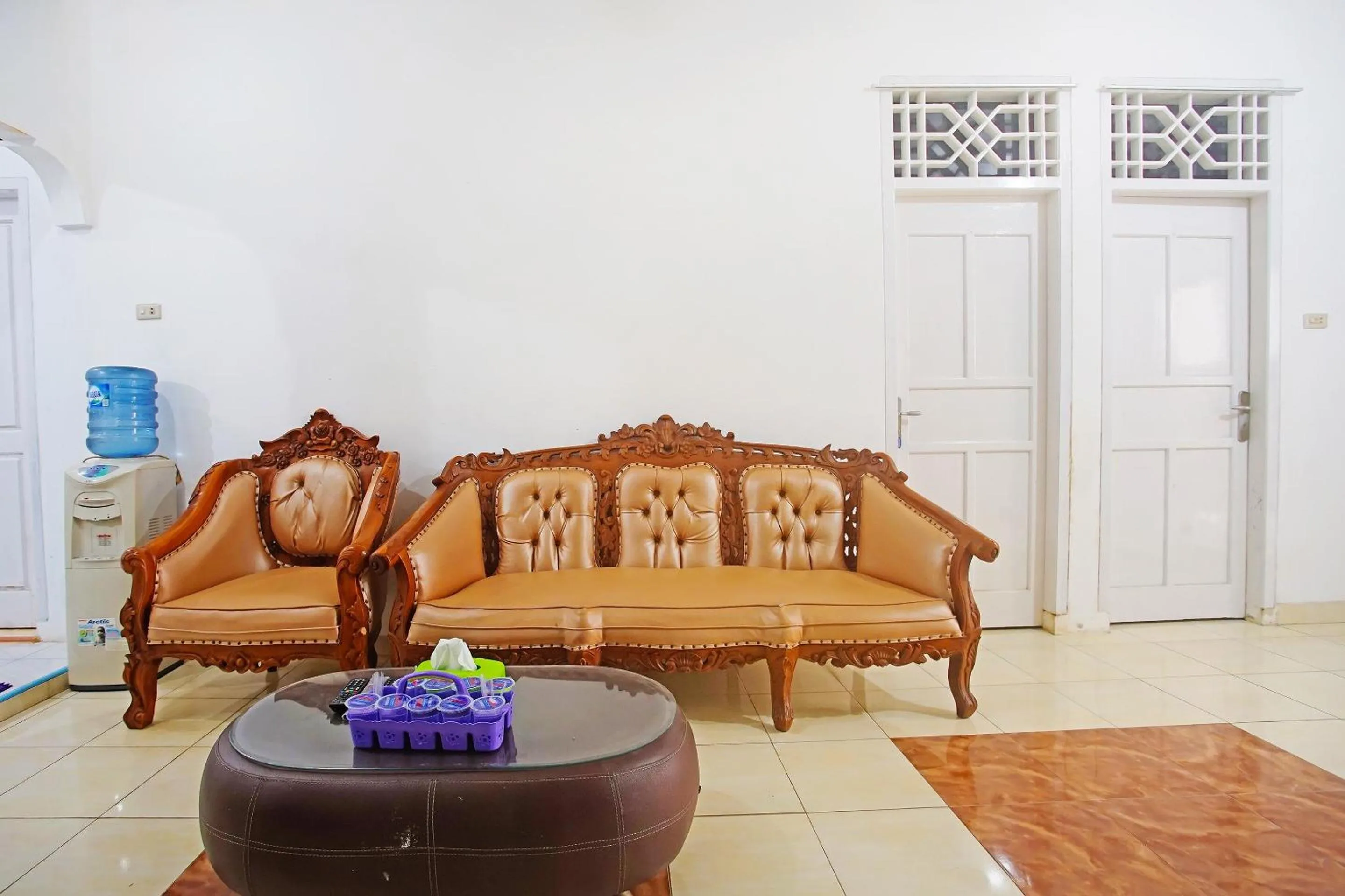 Lobby or reception in OYO 91460 Guest House Kencana Syariah