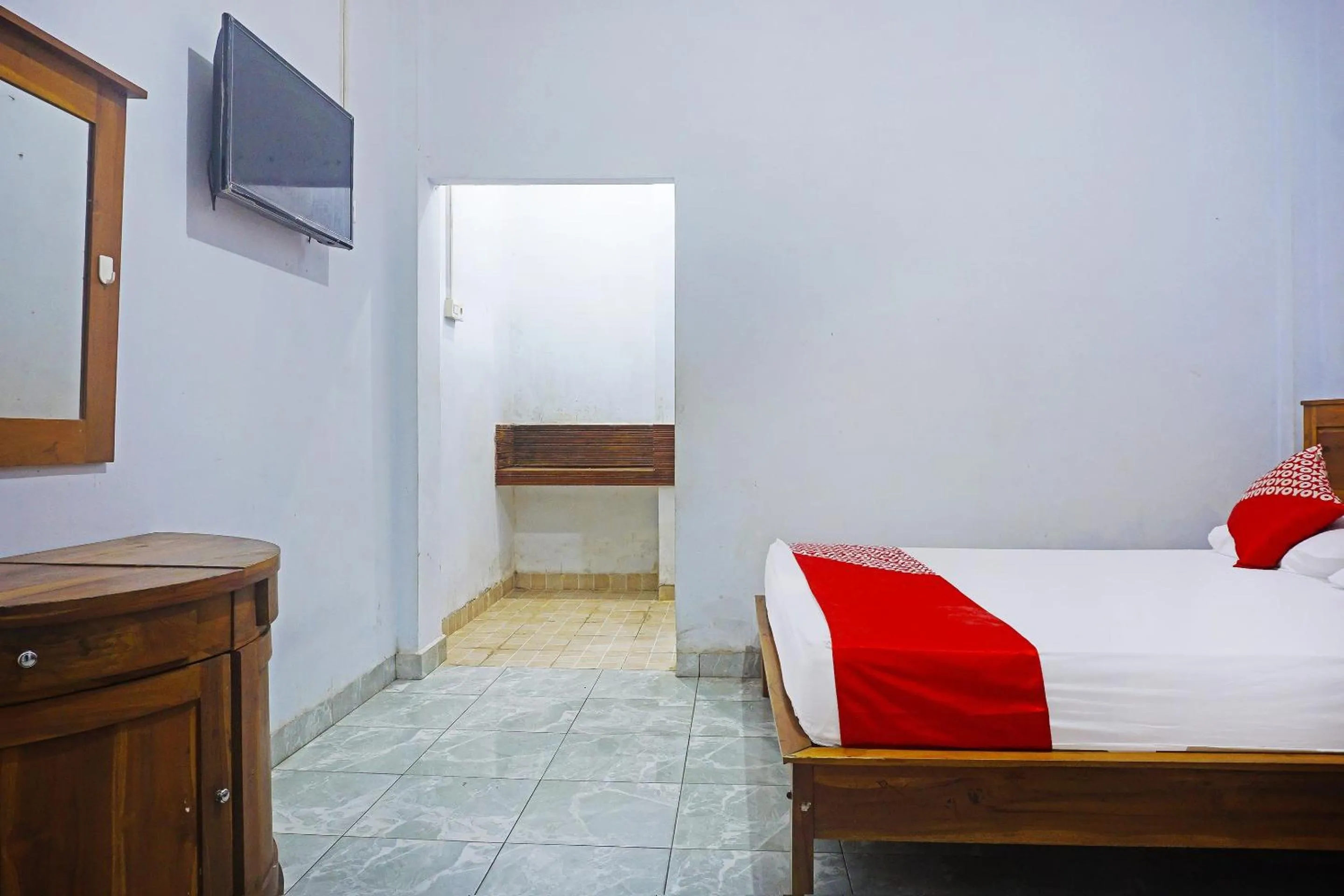 Bedroom, Bed in Hotel O Anggrek Homes Makassar