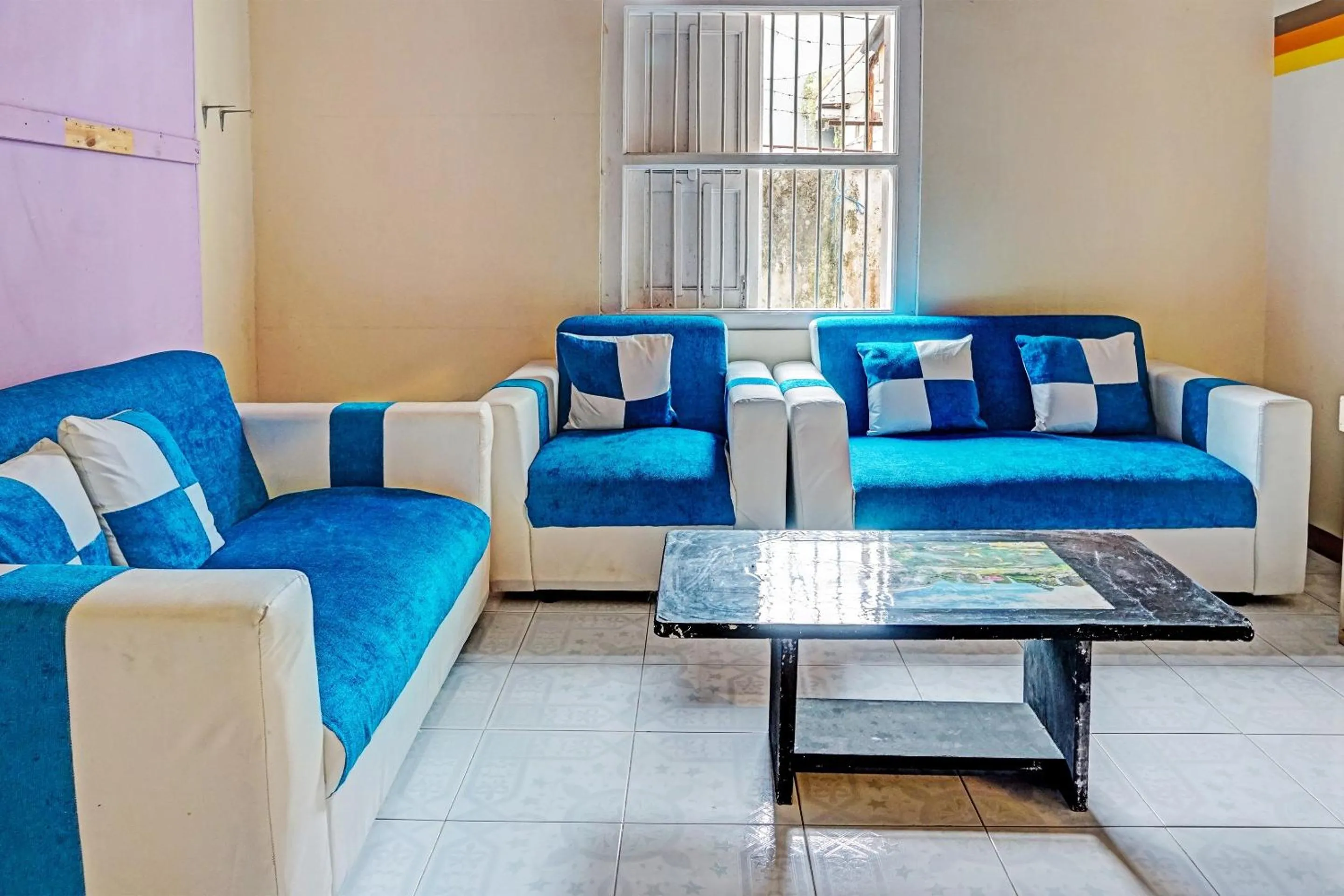 Lobby or reception in OYO Life 91452 Ngajeng Peken Homestay