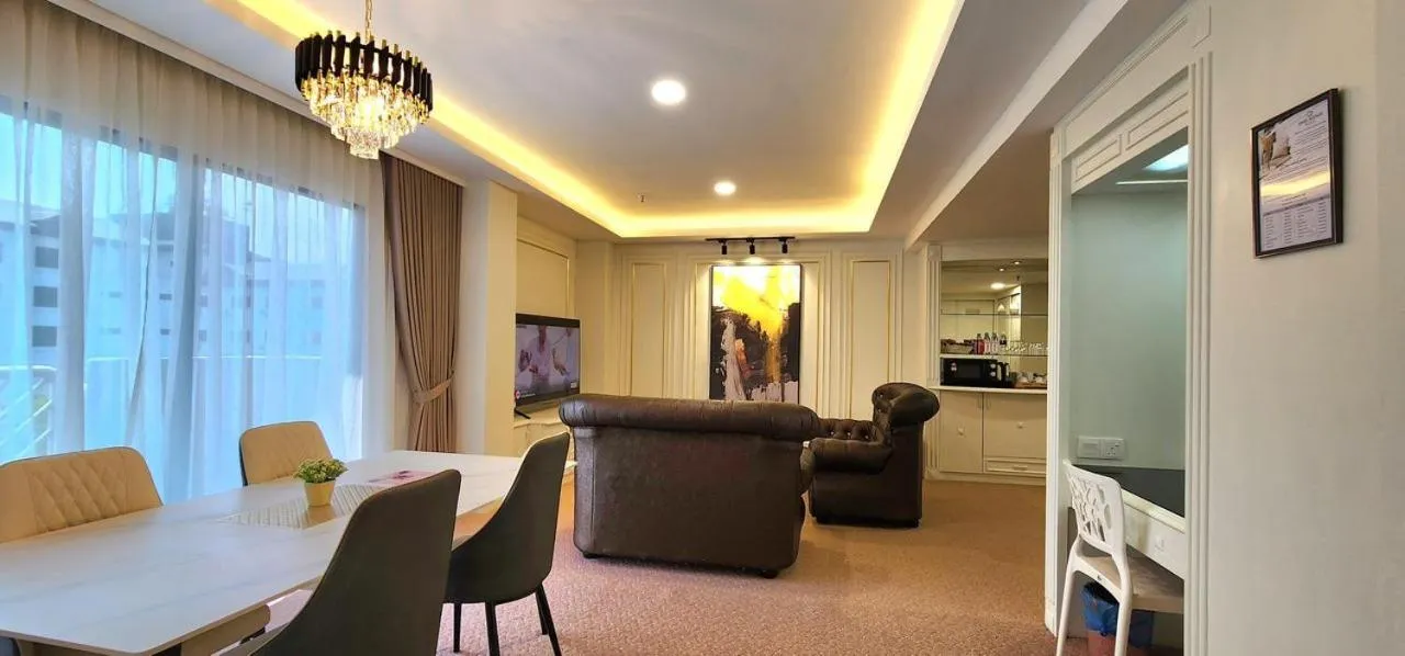 Living room in SWISS AVENUE HOTEL