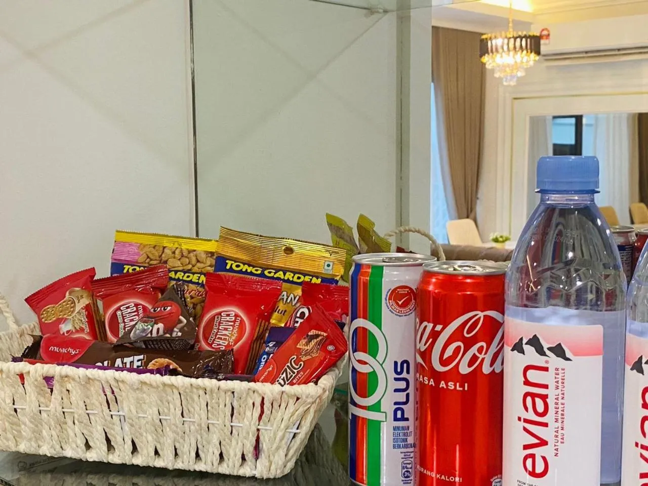 Food and drinks in SWISS AVENUE HOTEL