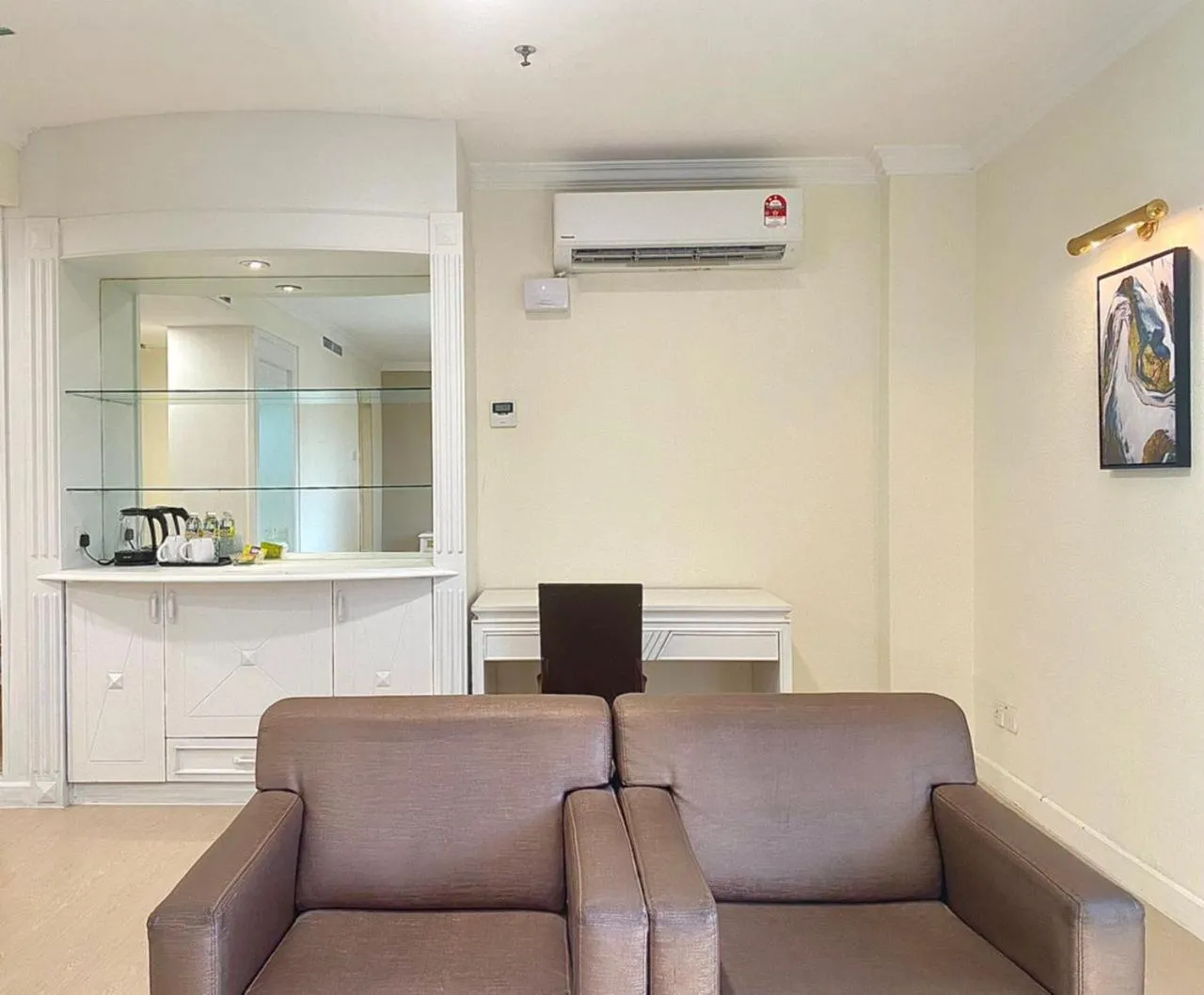 Seating area in SWISS AVENUE HOTEL