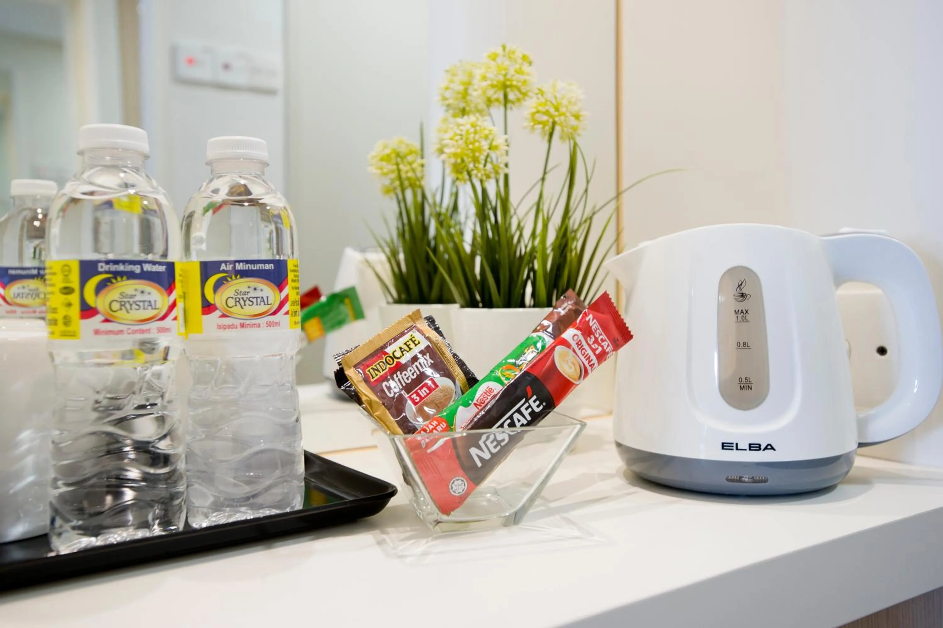 Coffee/tea facilities in SWISS AVENUE HOTEL