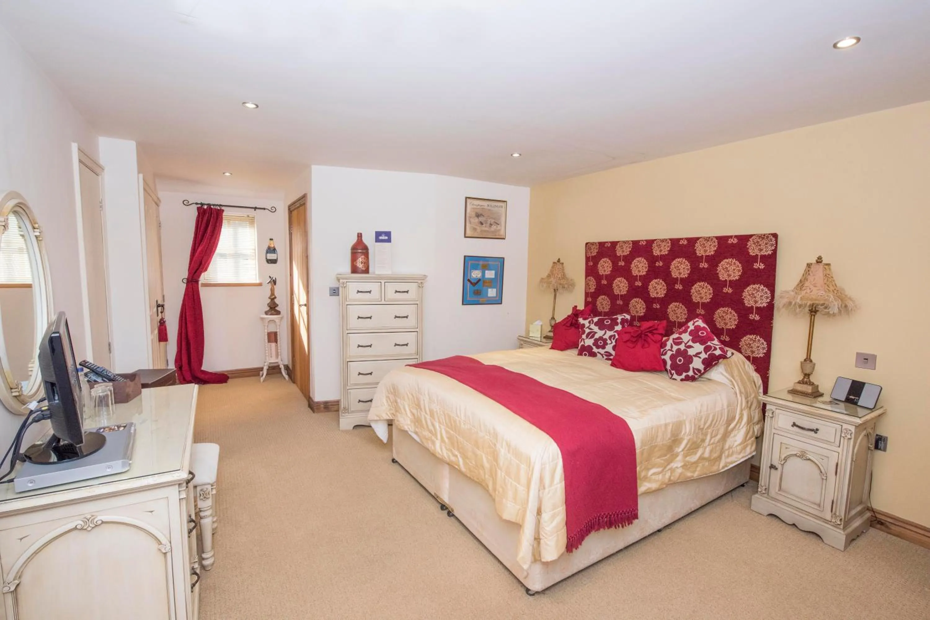 Bedroom in The Blue Bell Inn