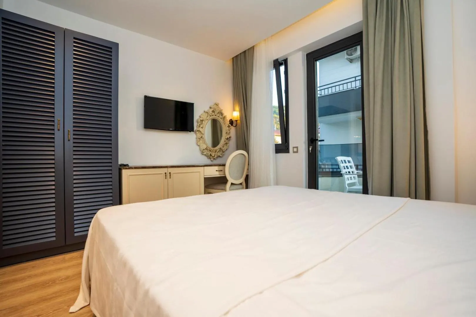 Bed in Channel Suites