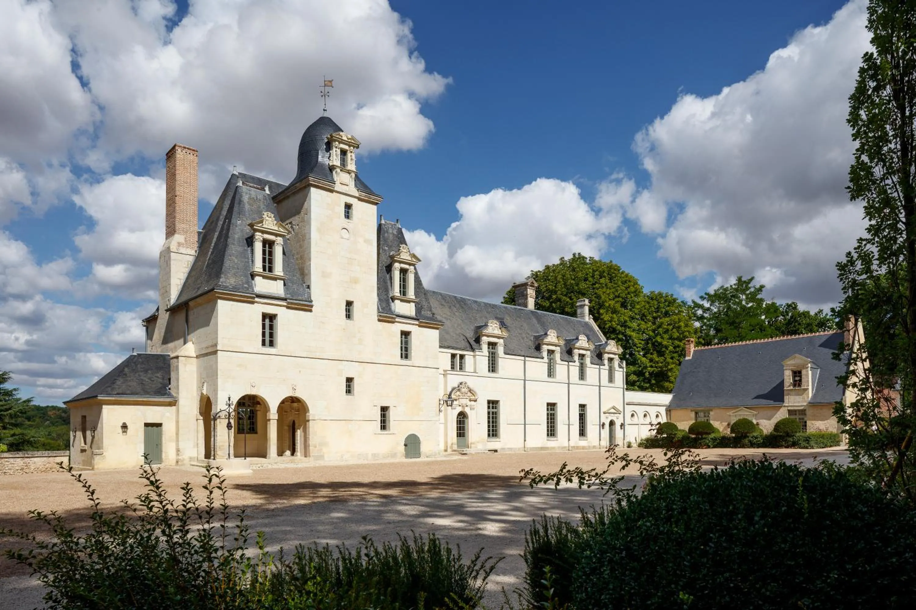 Property building in Relais & Château Louise de La Vallière