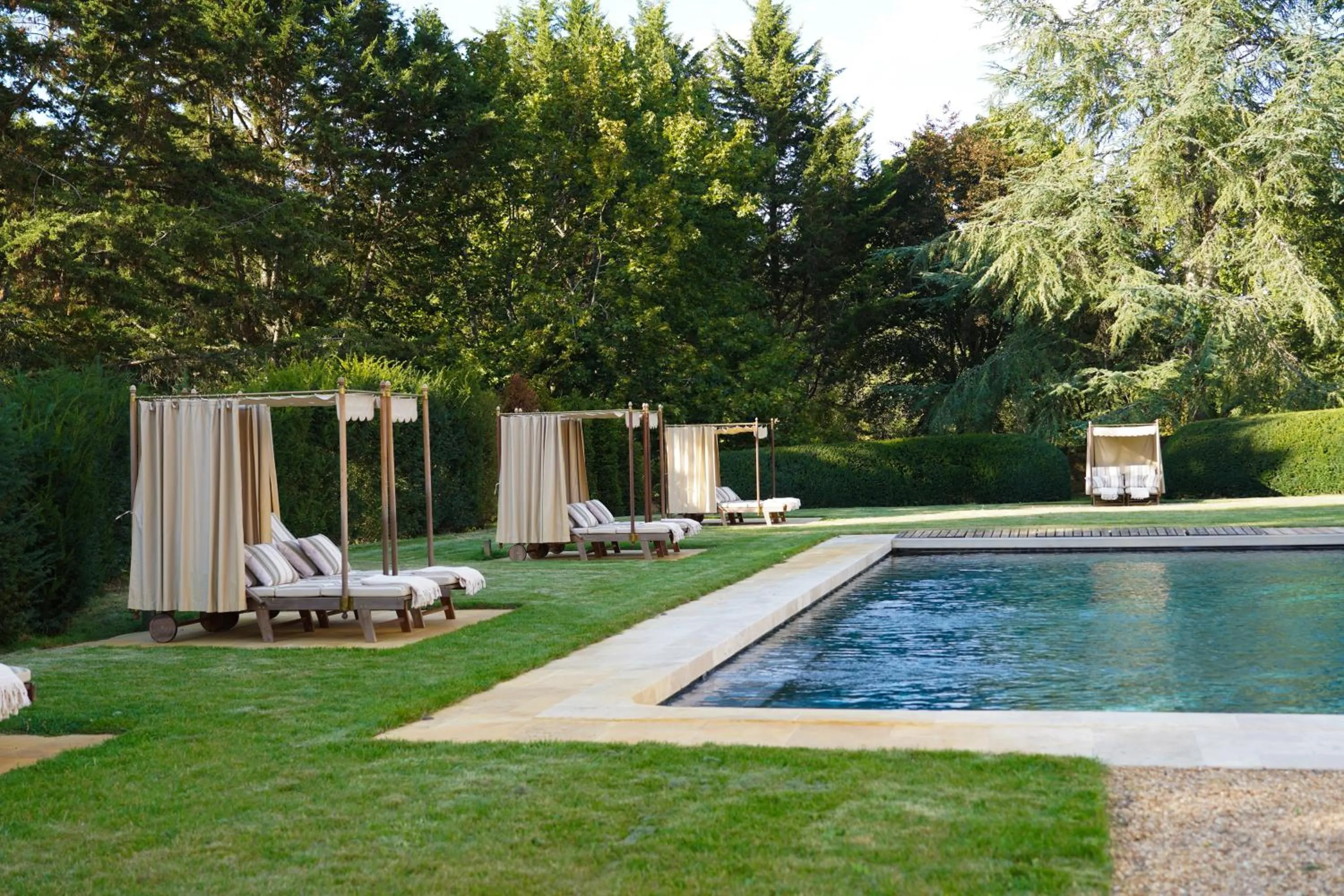Swimming pool in Relais & Château Louise de La Vallière