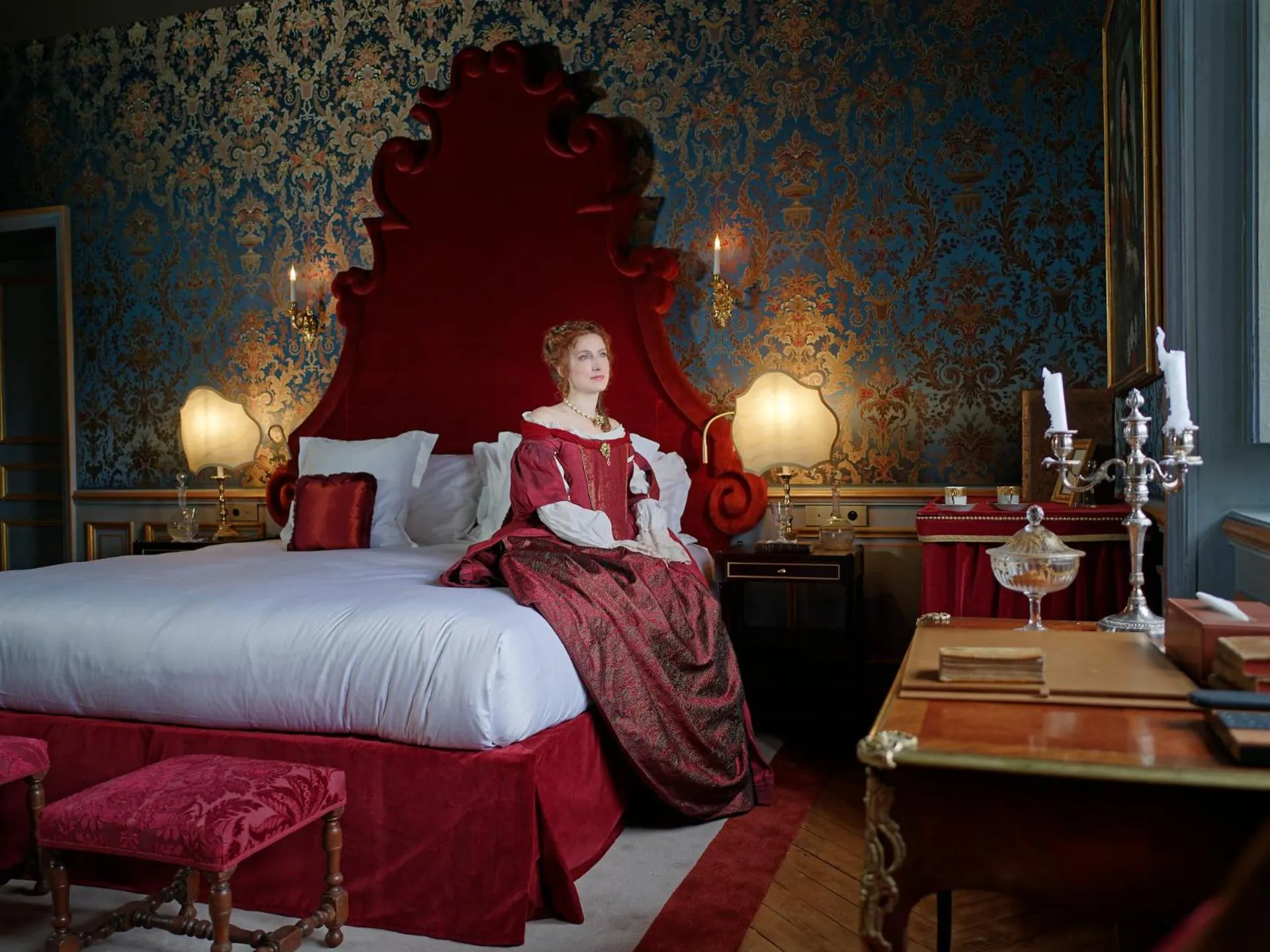 Bed in Relais & Château Louise de La Vallière