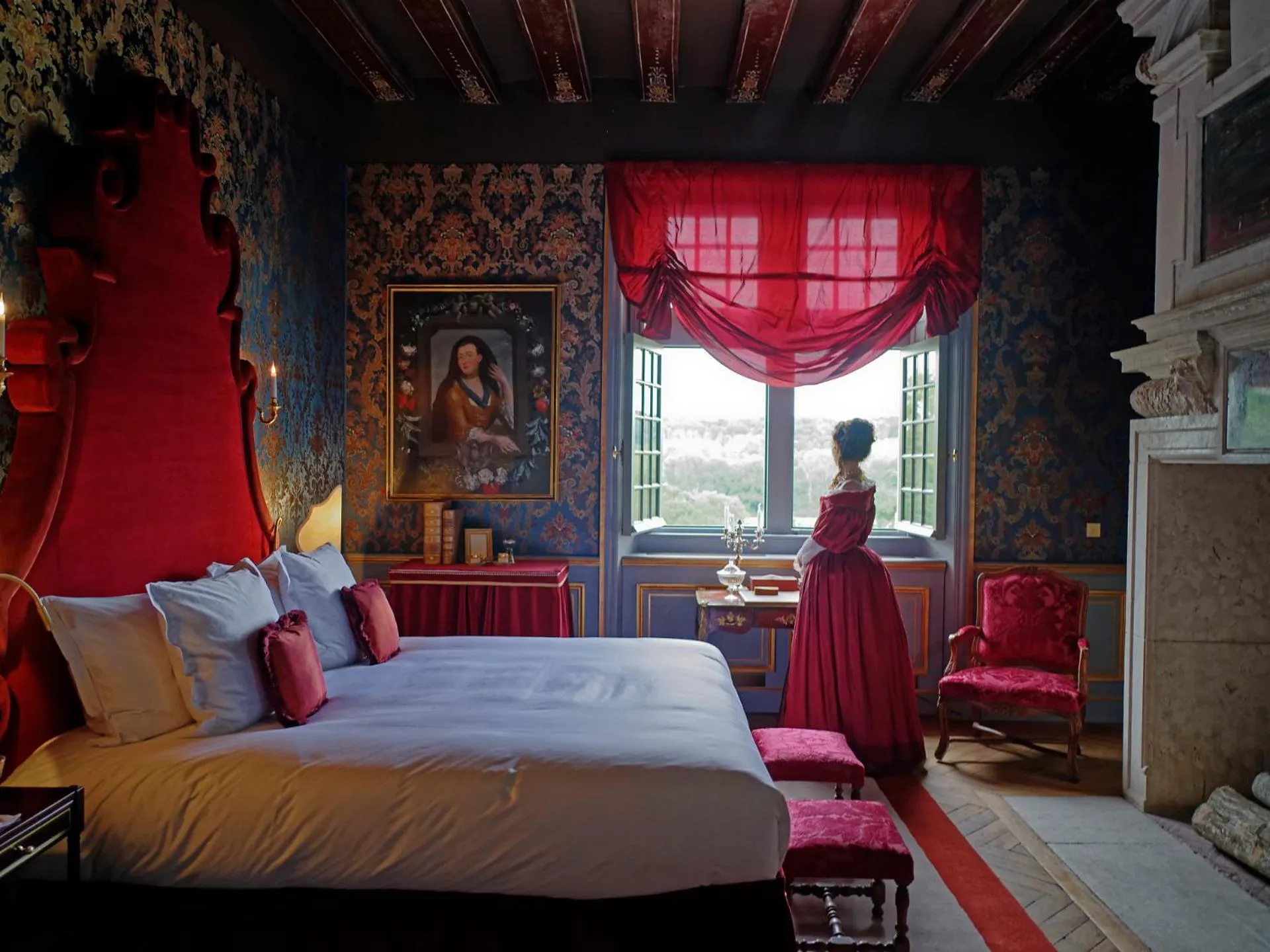 Bed in Relais & Château Louise de La Vallière