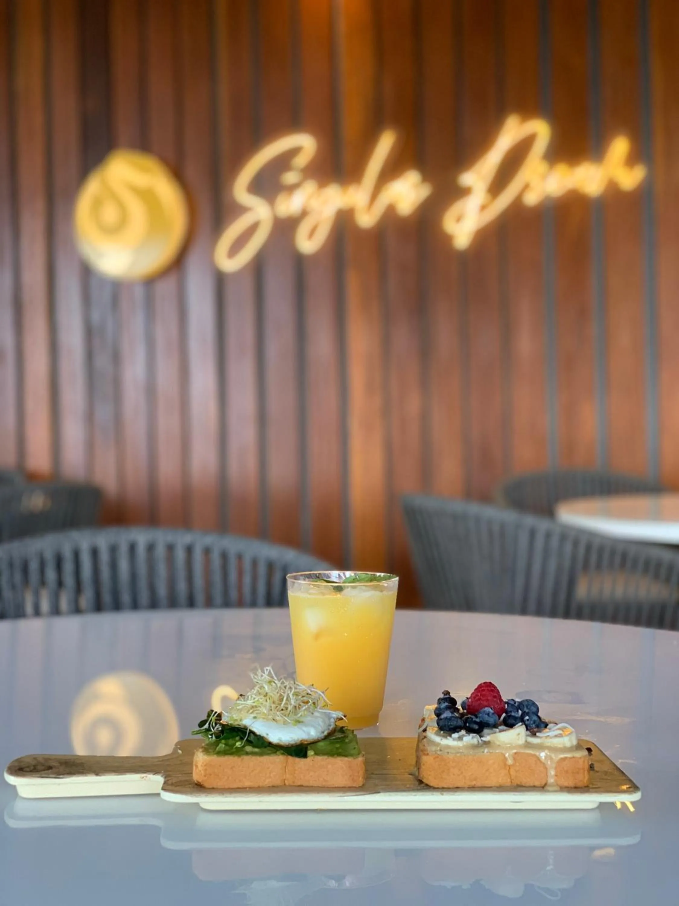 Breakfast in Singular Dream Beach Residences