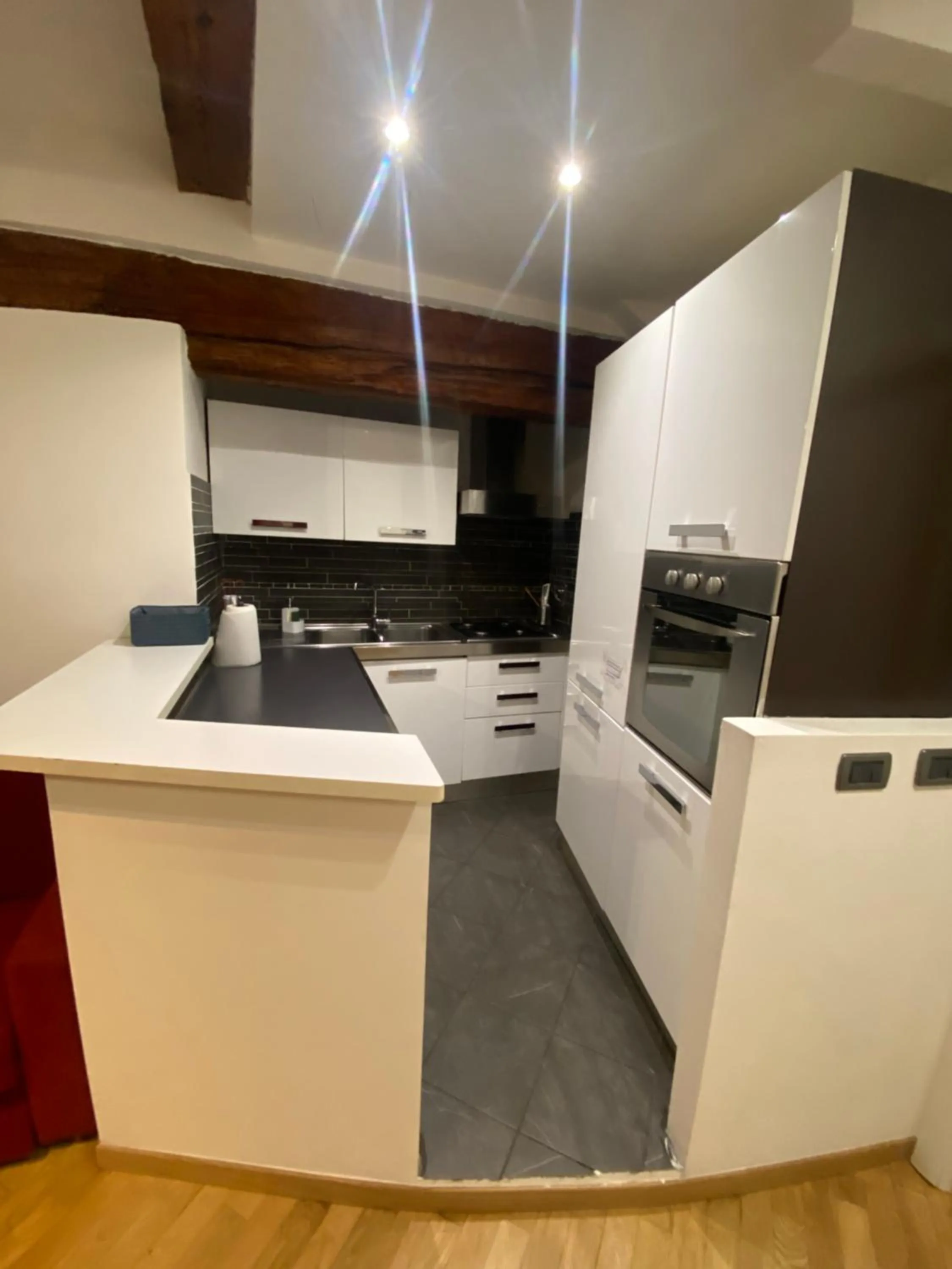 Kitchen or kitchenette in B&B and Home La Piazzetta della Pioggia