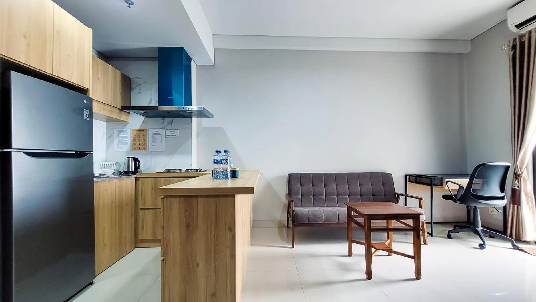 Kitchen or kitchenette in Palam Mansion at Apartment One Residence