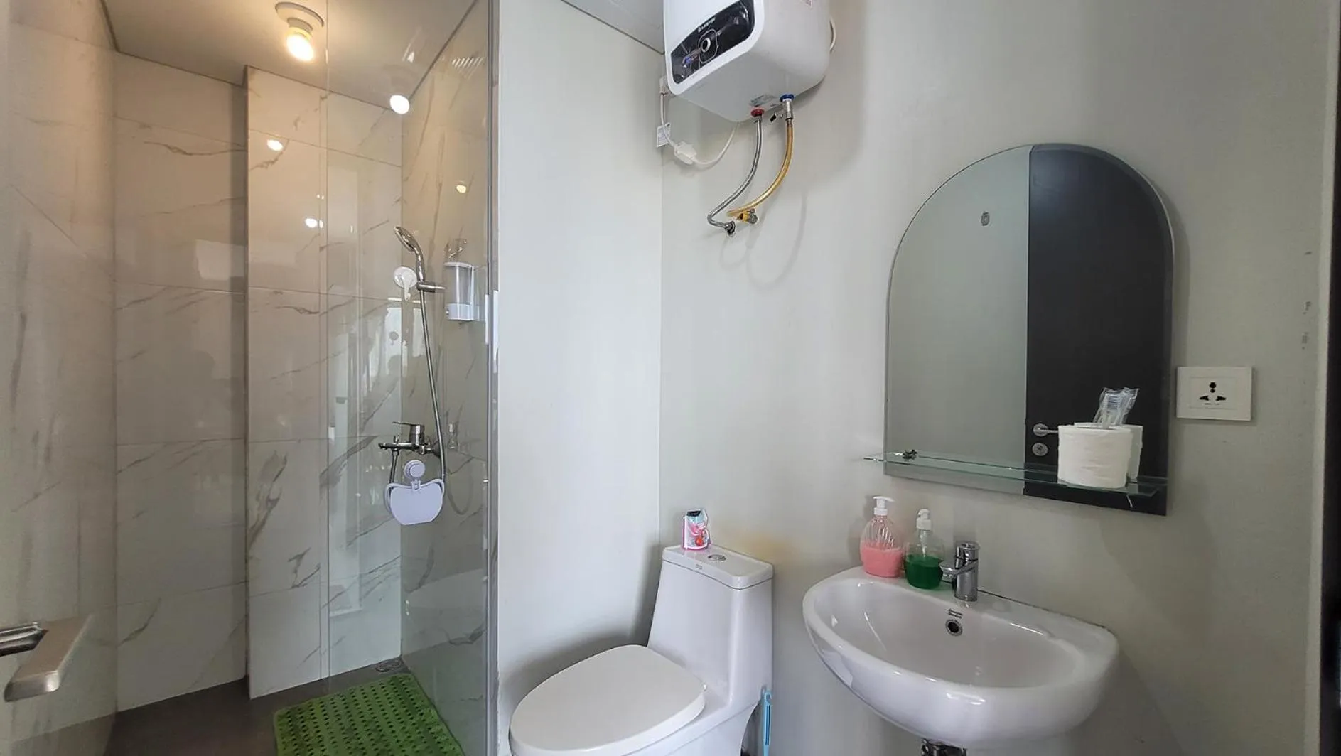 Shower in Palam Mansion at Apartment One Residence