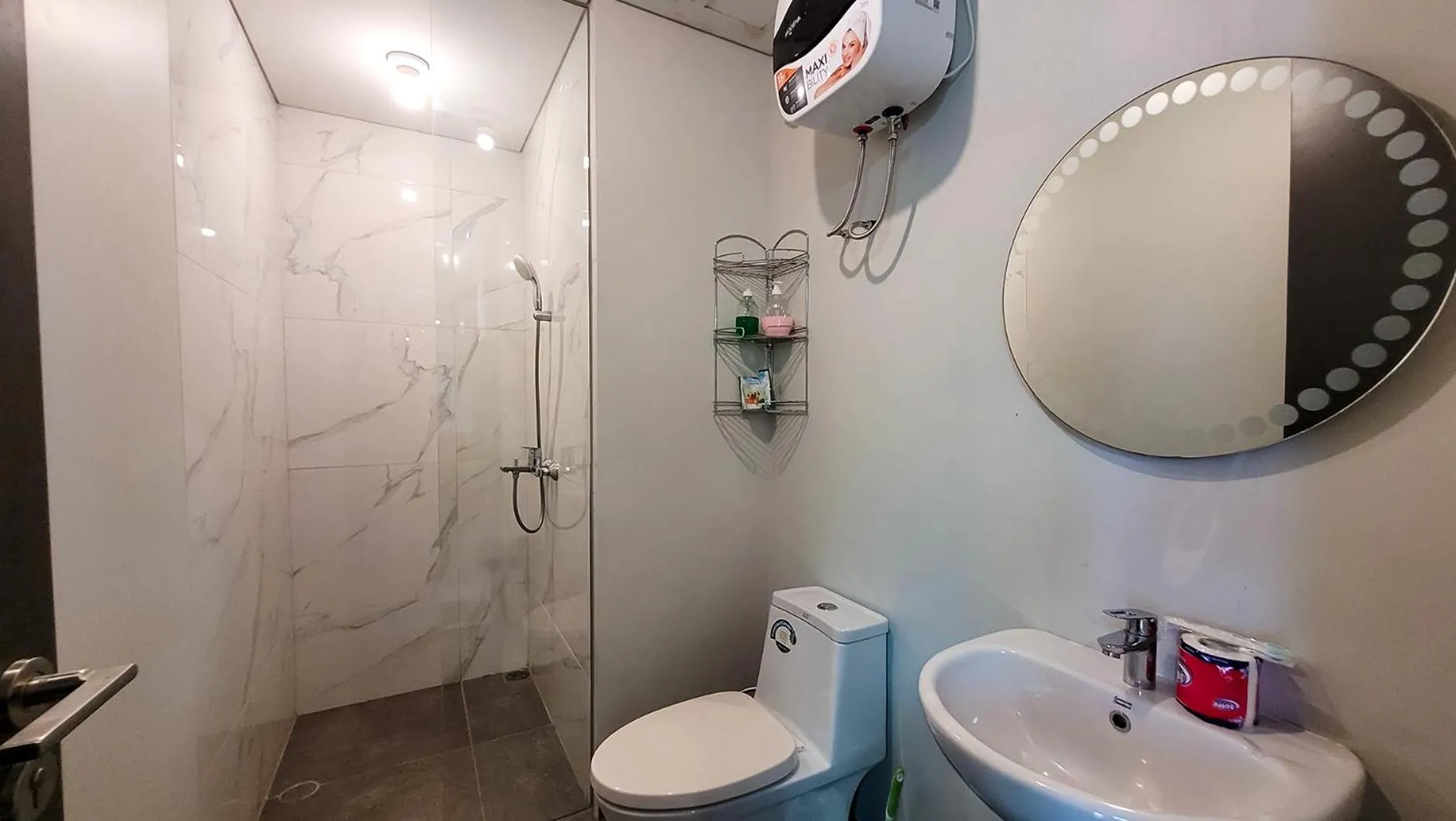 Shower in Palam Mansion at Apartment One Residence