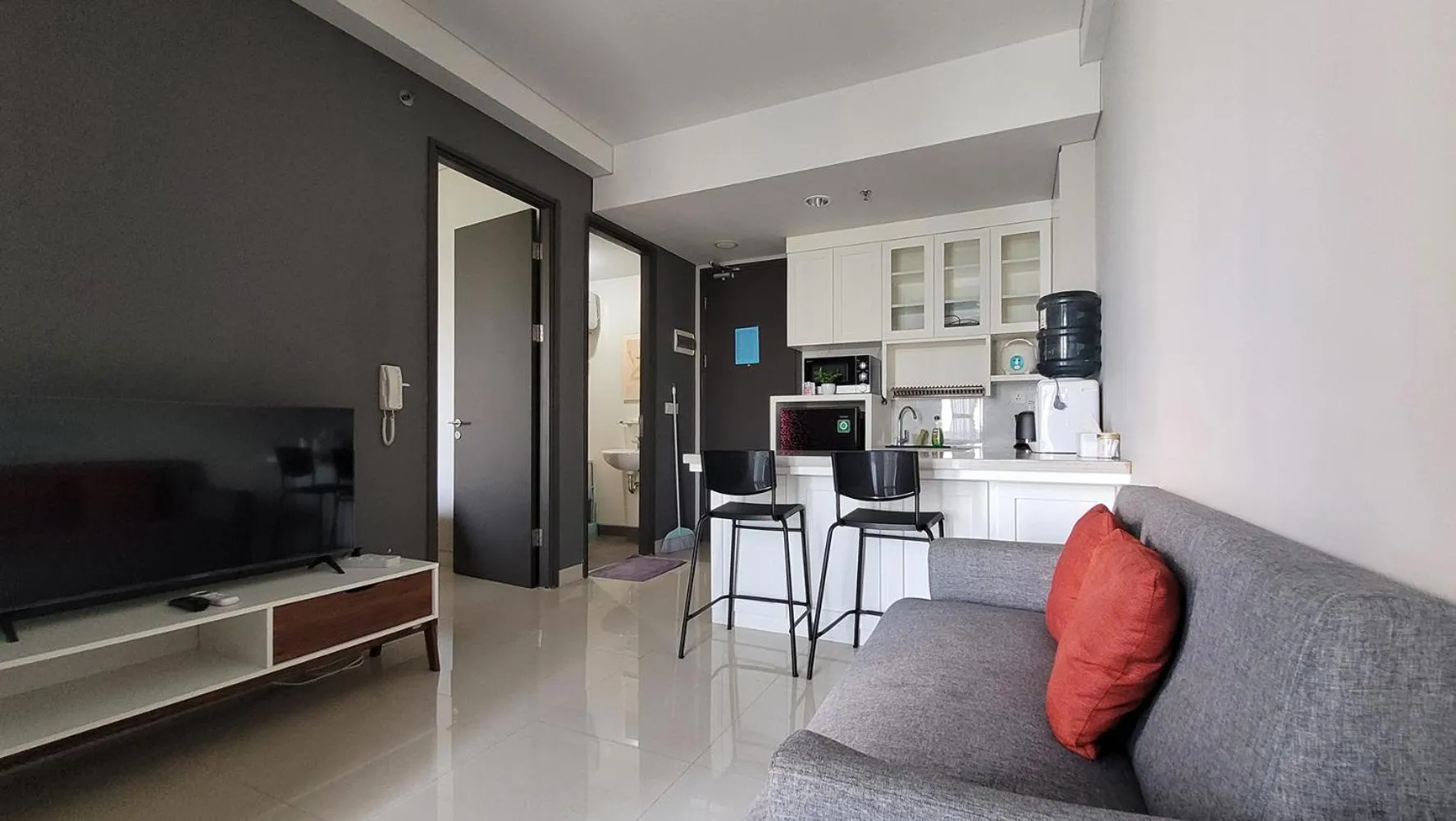 TV and multimedia in Palam Mansion at Apartment One Residence