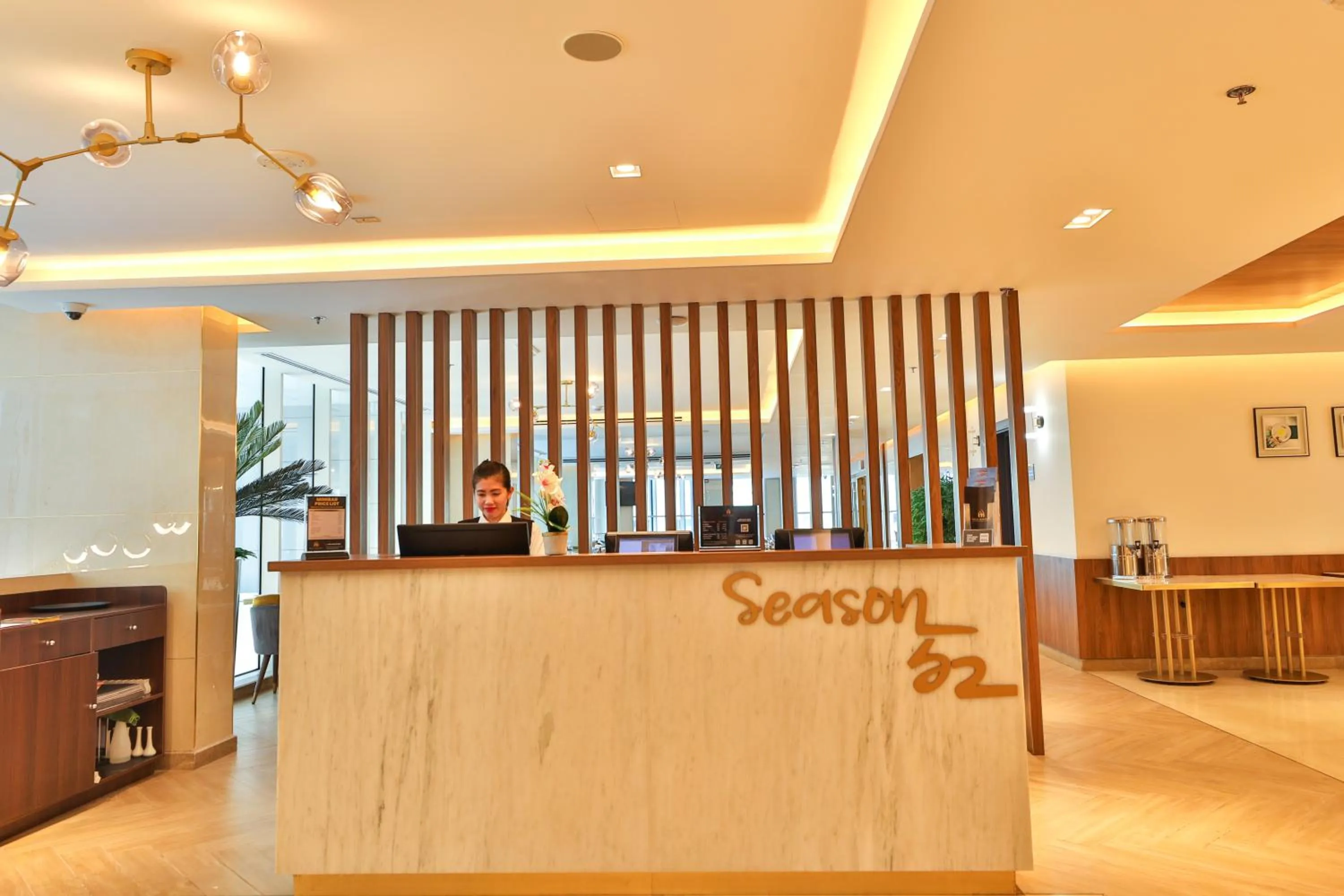 Restaurant/places to eat in Royal Mansoura Residence Hotel