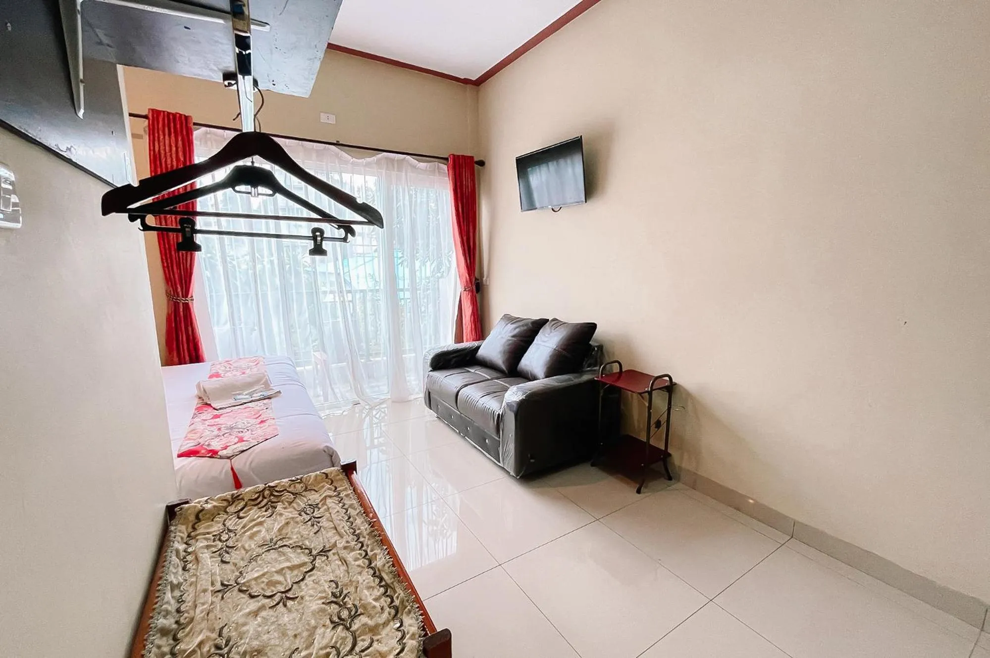 Bed in Hotel New Dieng By Helocus