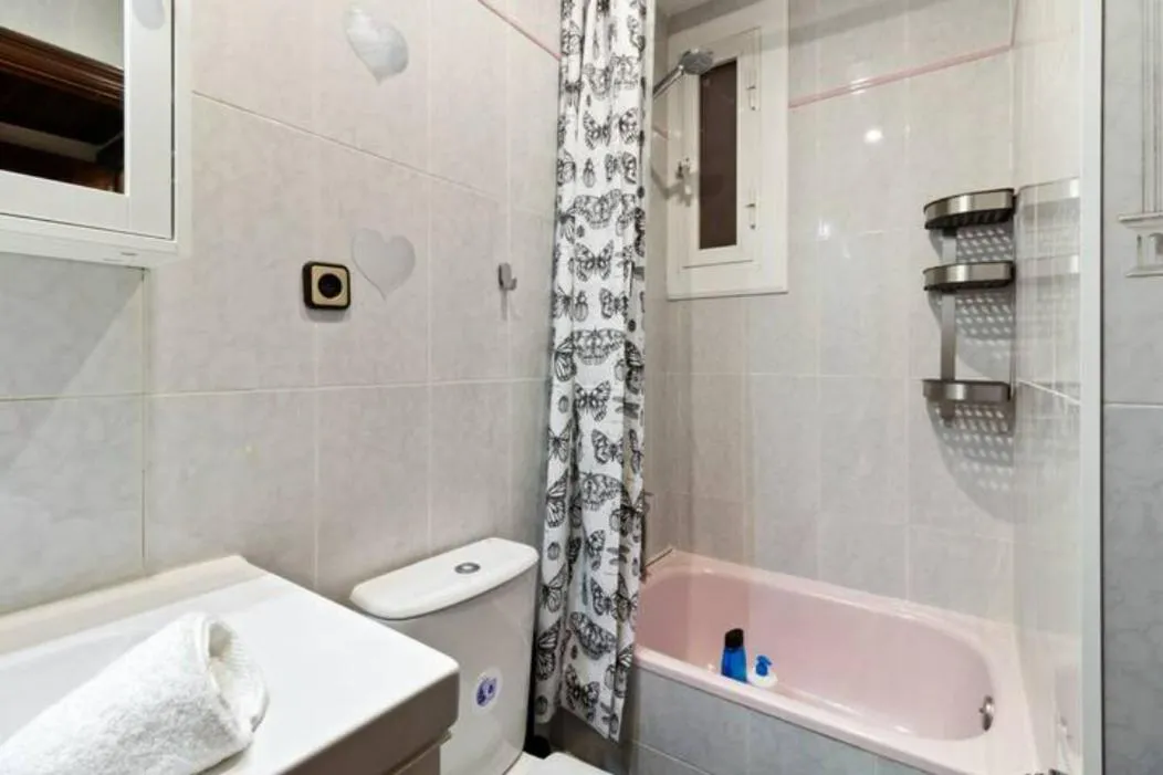 Bathroom in Stay U-nique Apartments La Bordeta