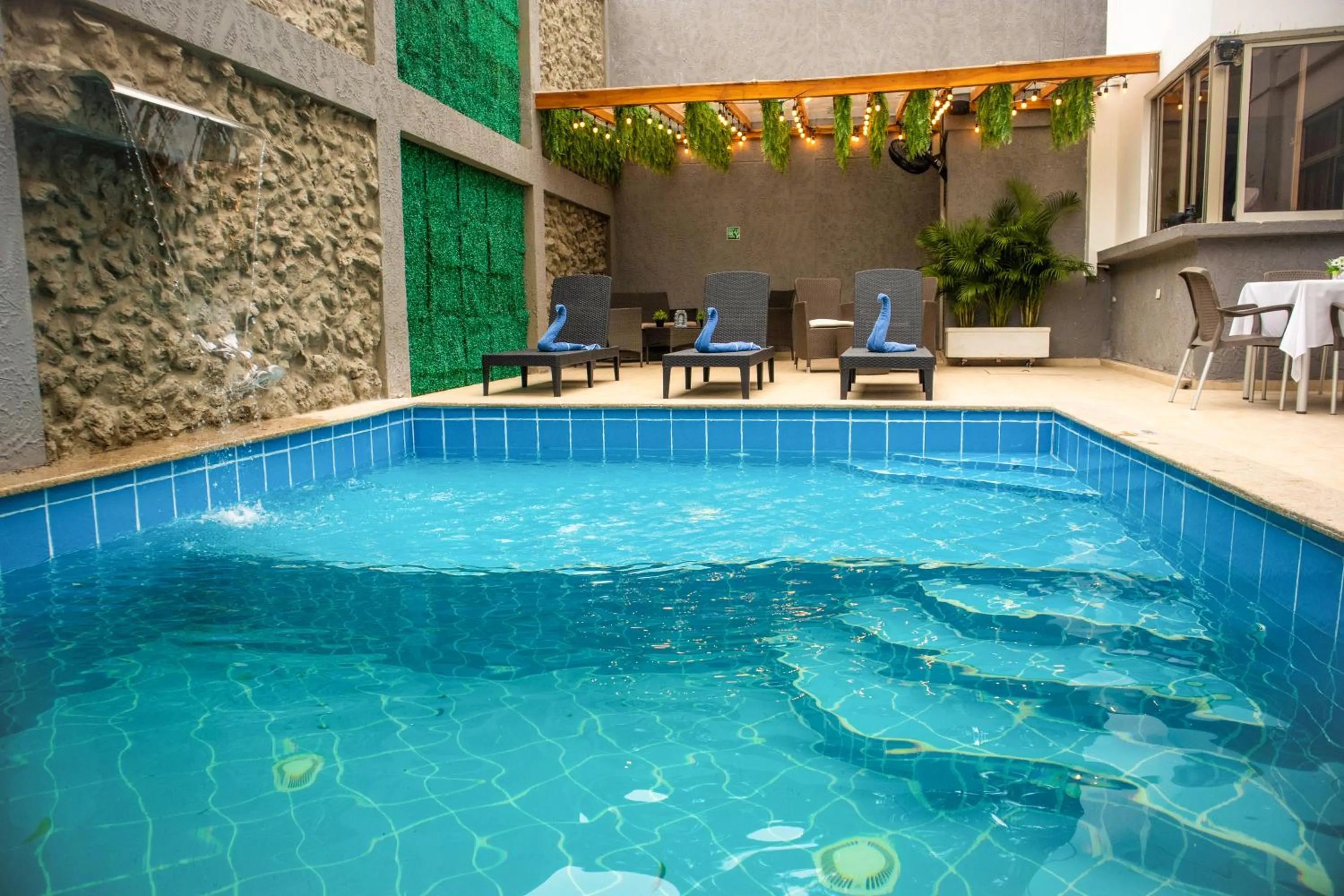 Swimming pool in Hotel El Marqués De Manga