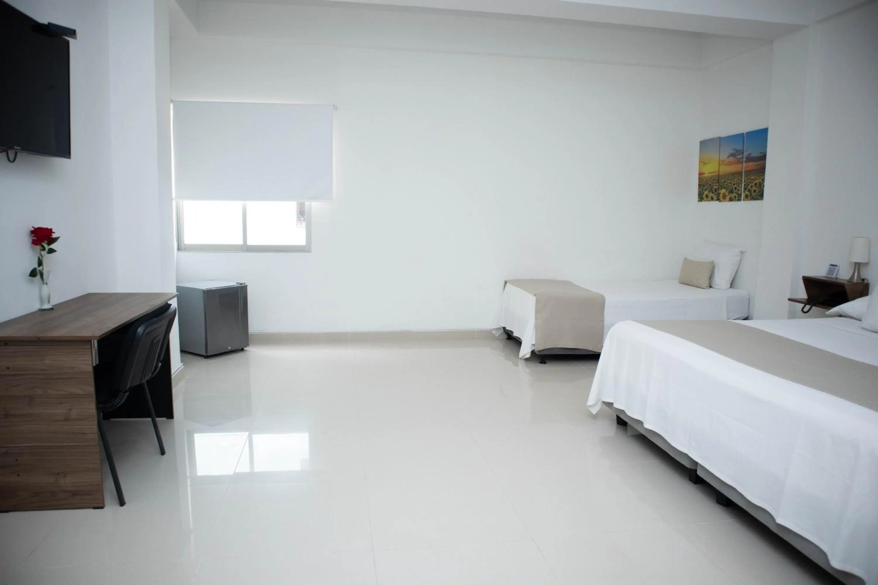 TV and multimedia, Bed in Hotel El Marqués De Manga