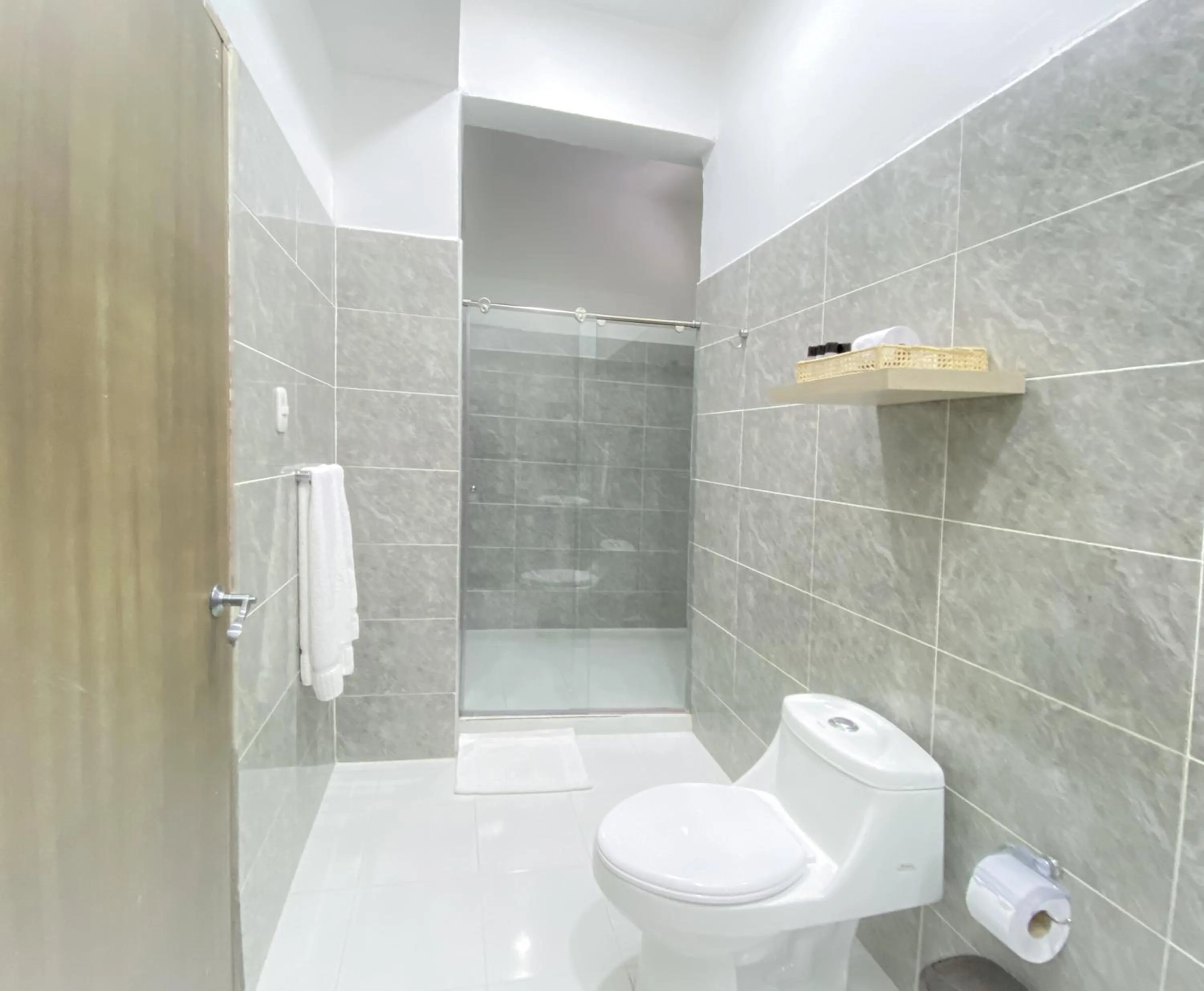 Shower in Hotel El Marqués De Manga