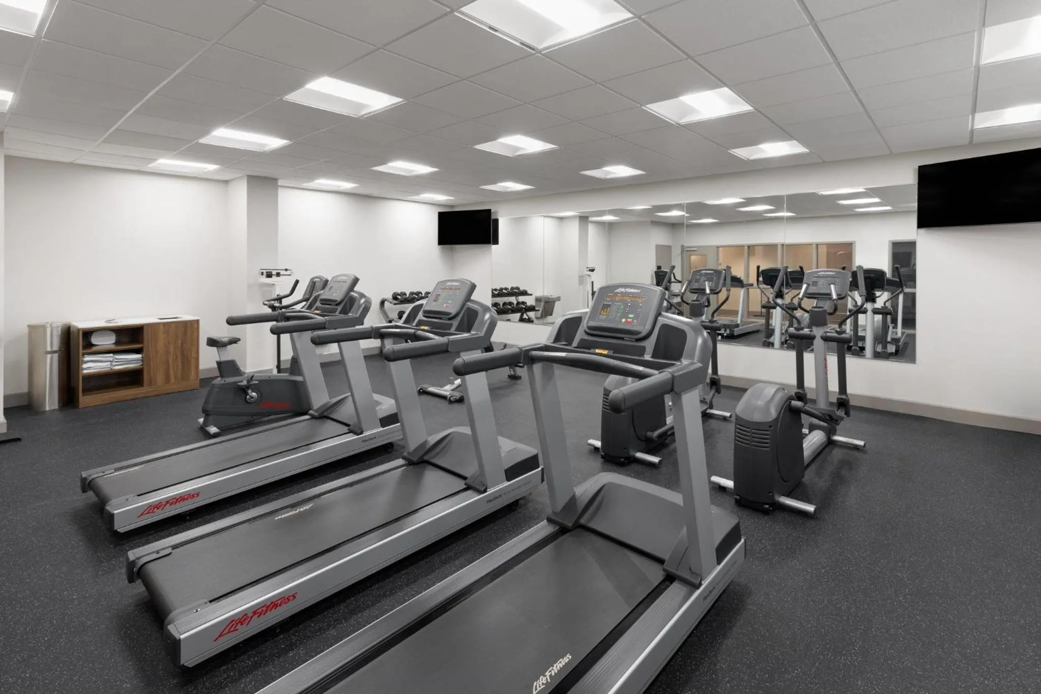 Fitness centre/facilities in Holiday Inn Express Hotel & Suites Huntsville West - Research Park by IHG