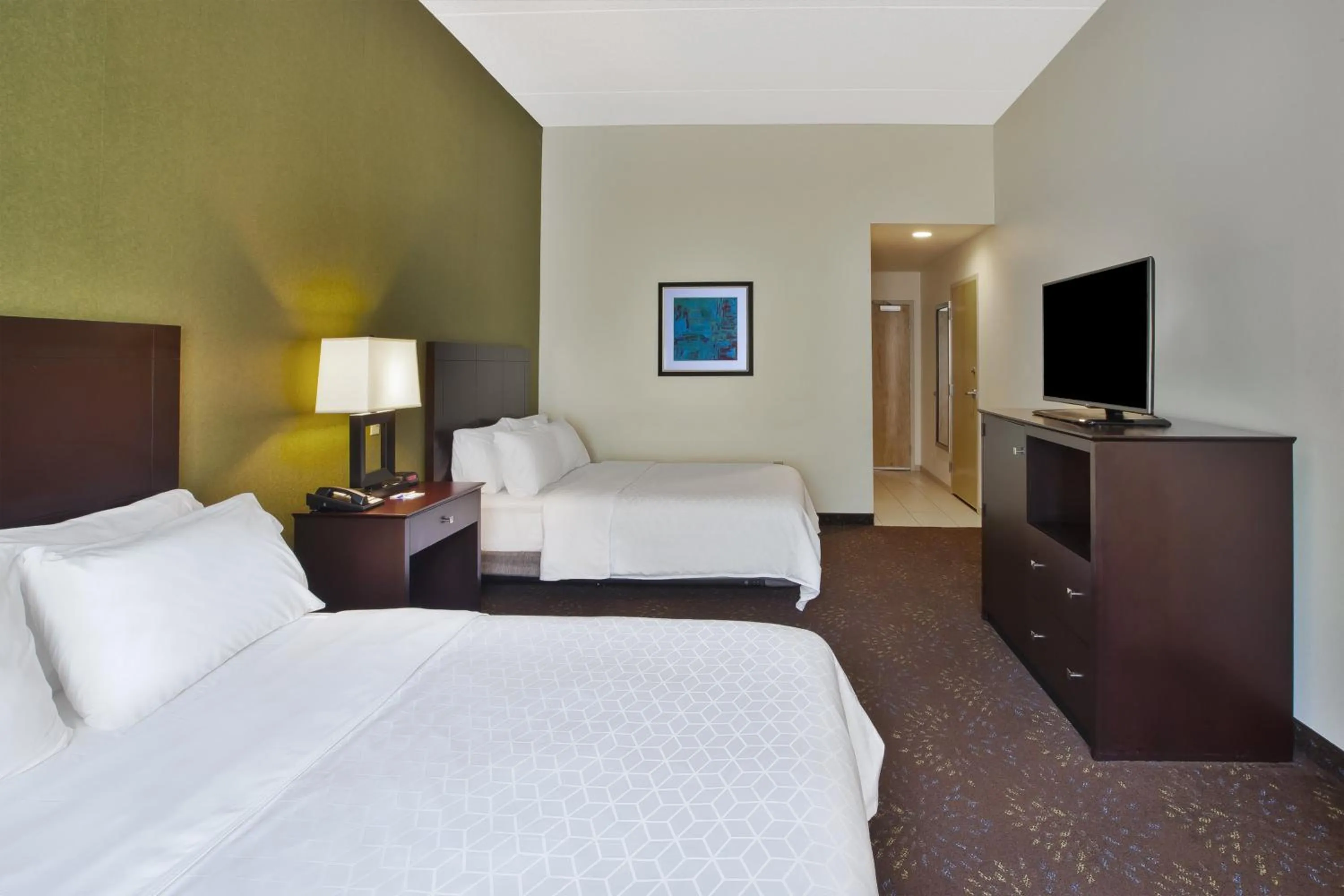 Photo of the whole room, Bed in Holiday Inn Express & Suites Geneva Finger Lakes by IHG