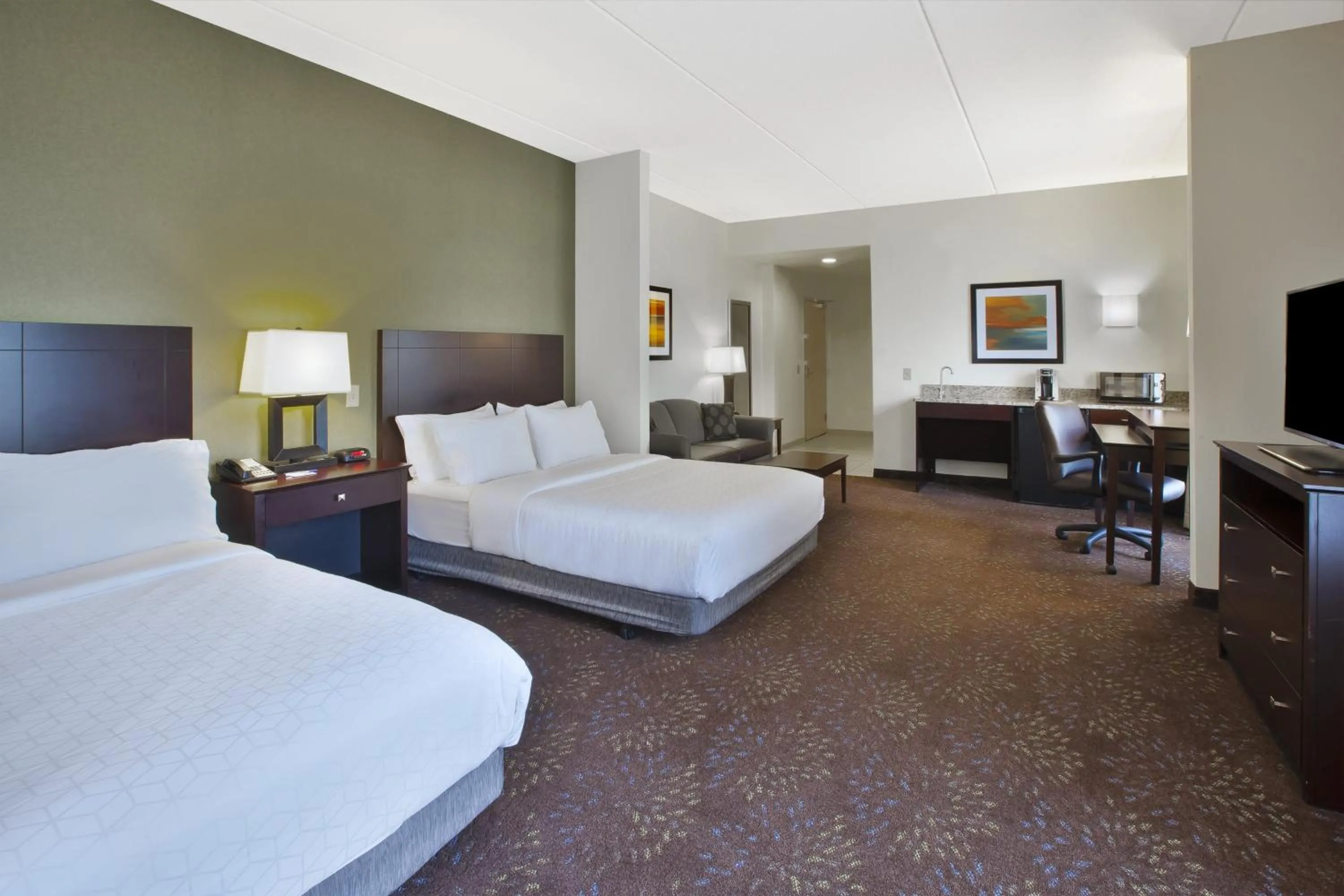 Photo of the whole room, Bed in Holiday Inn Express & Suites Geneva Finger Lakes by IHG