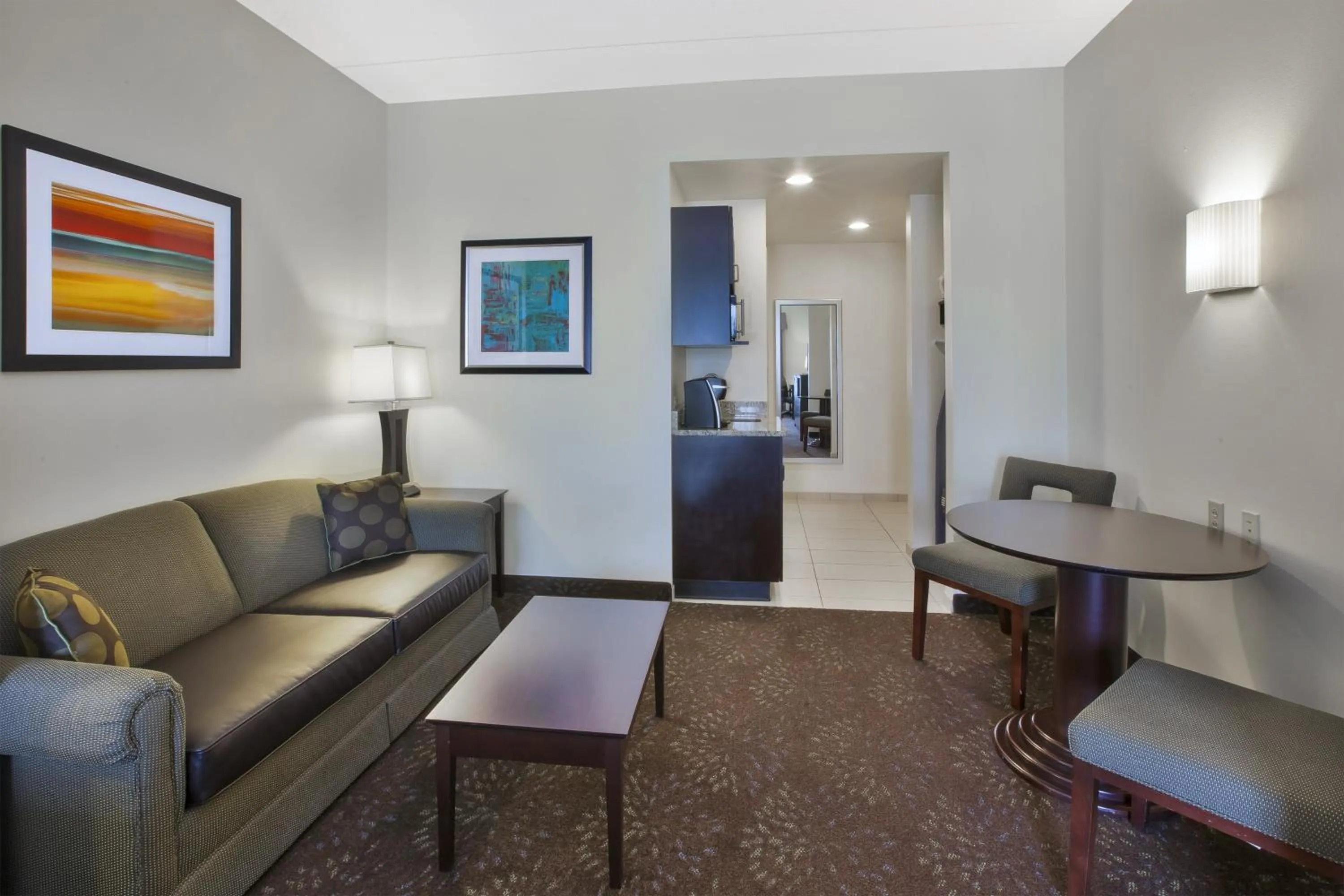 Bedroom in Holiday Inn Express & Suites Geneva Finger Lakes by IHG