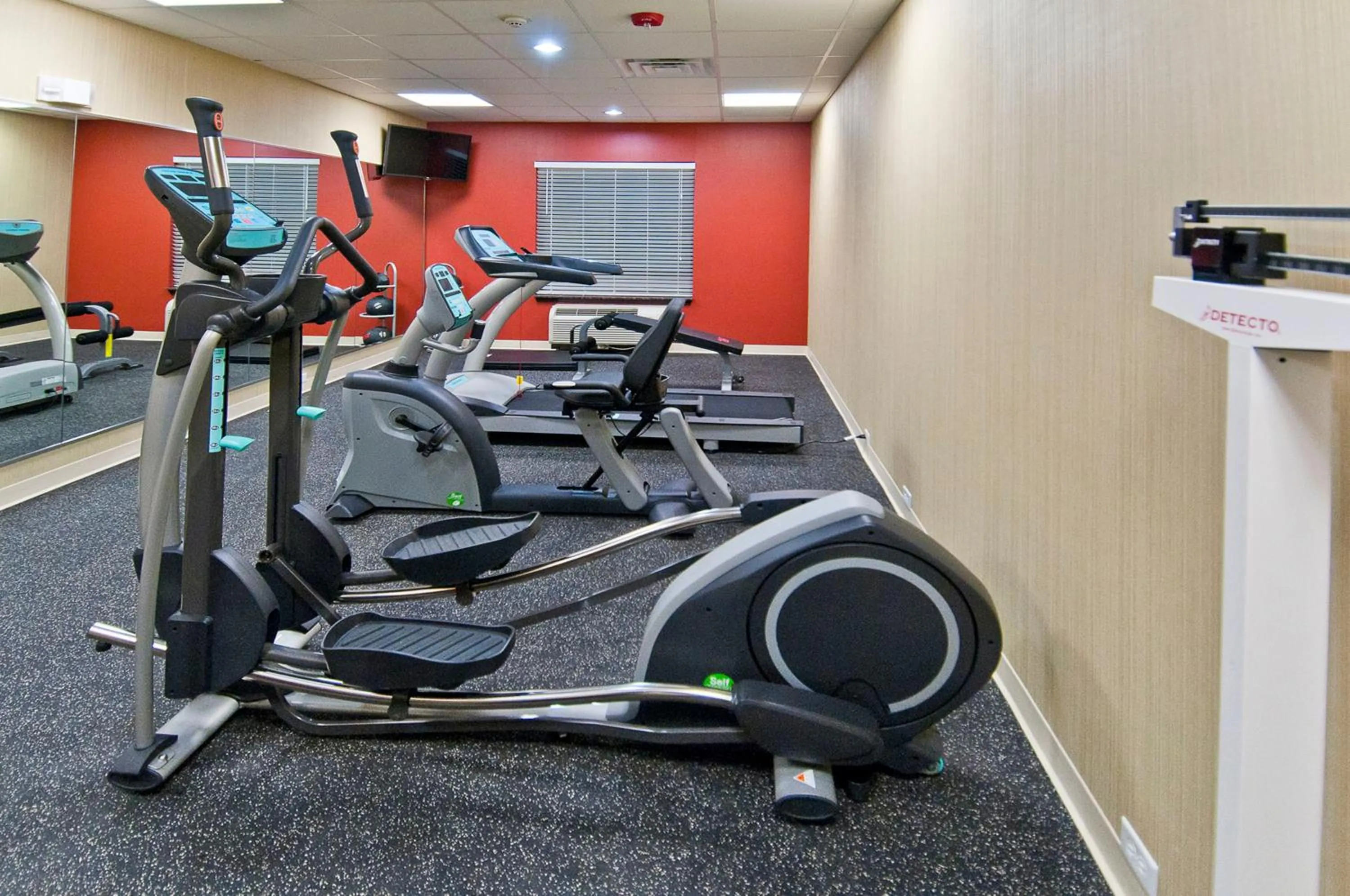 Fitness centre/facilities in Holiday Inn Express & Suites San Antonio Frost Bank Center by IHG