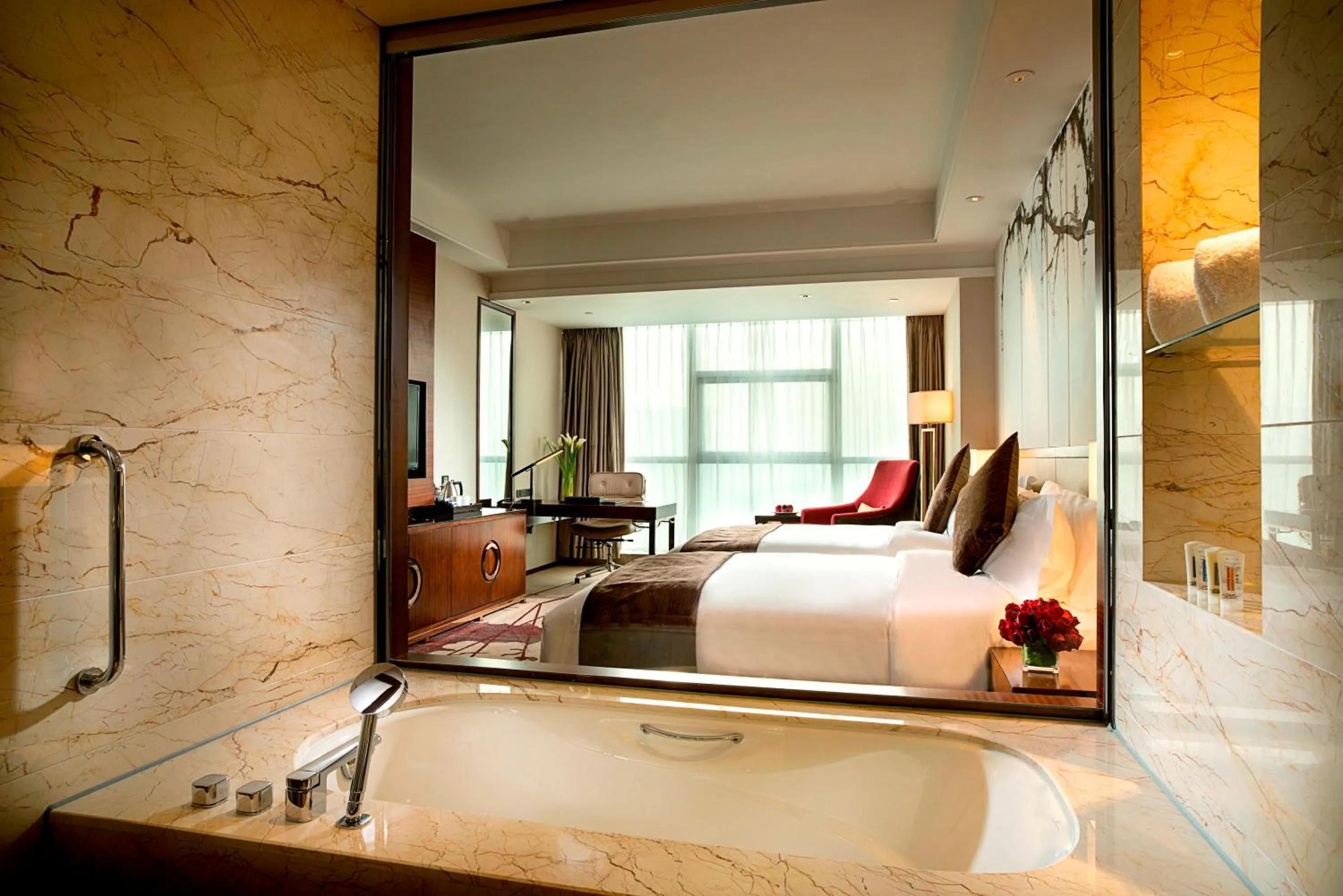 Bedroom, Bed in Expo Center Hotel - Free Shuttle Bus & Late Check-out