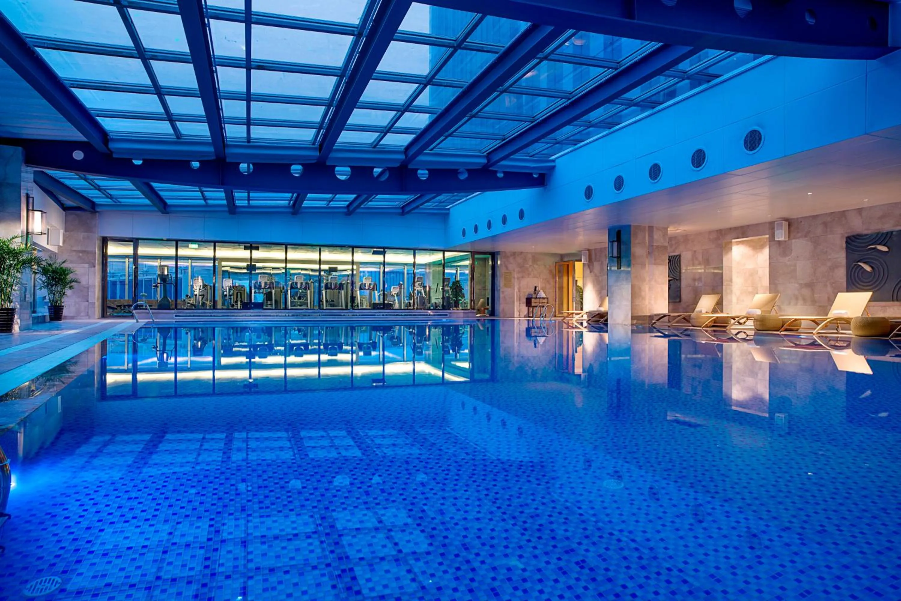 Swimming pool in Expo Center Hotel - Free Shuttle Bus & Late Check-out