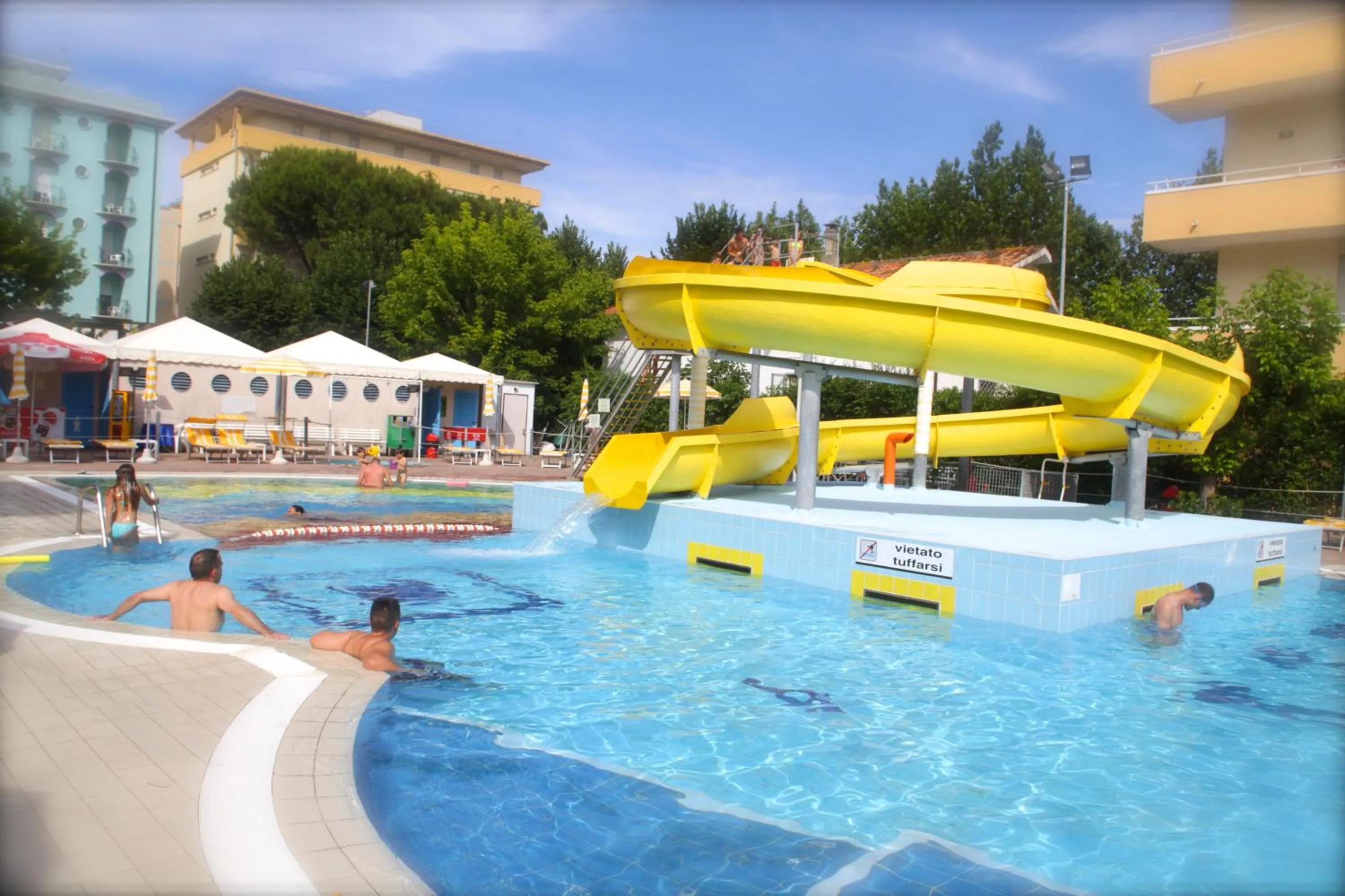 Swimming pool in Hotel Vanni