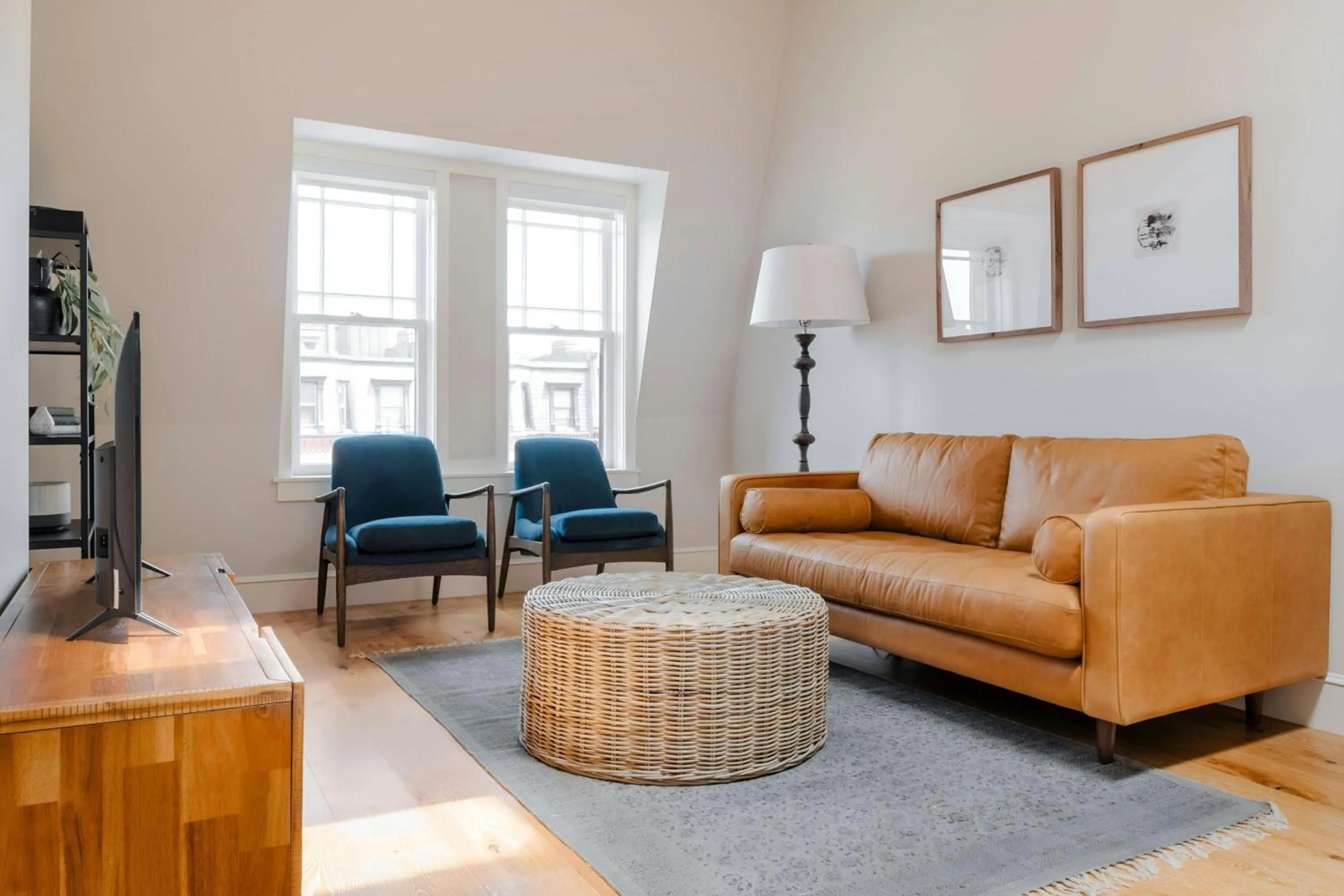 Living room in Sonder by Marriott Bonvoy The Magnolia Apartments Back Bay