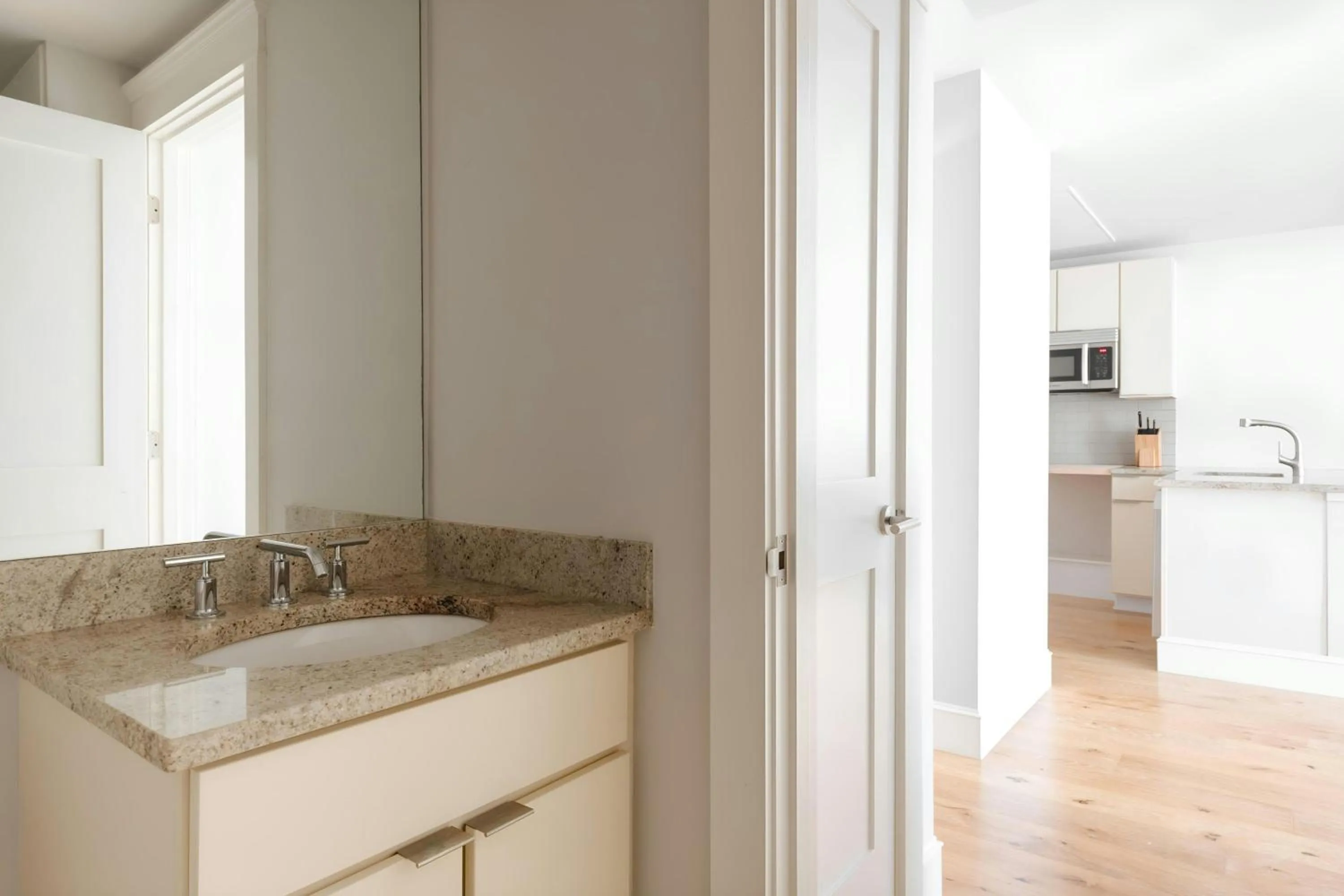 Bathroom in Sonder by Marriott Bonvoy The Magnolia Apartments Back Bay