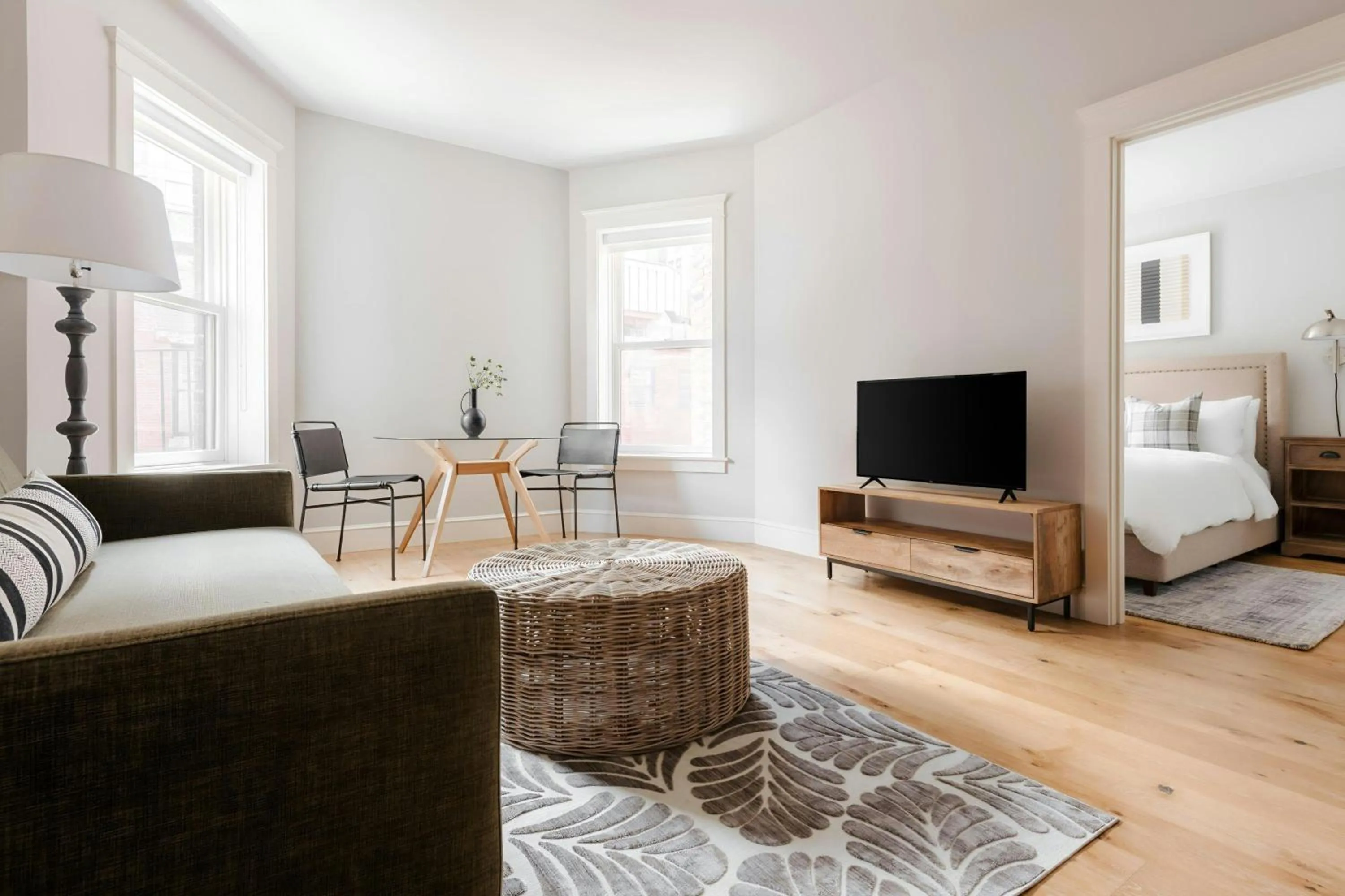 Living room, Bed in Sonder by Marriott Bonvoy The Magnolia Apartments Back Bay