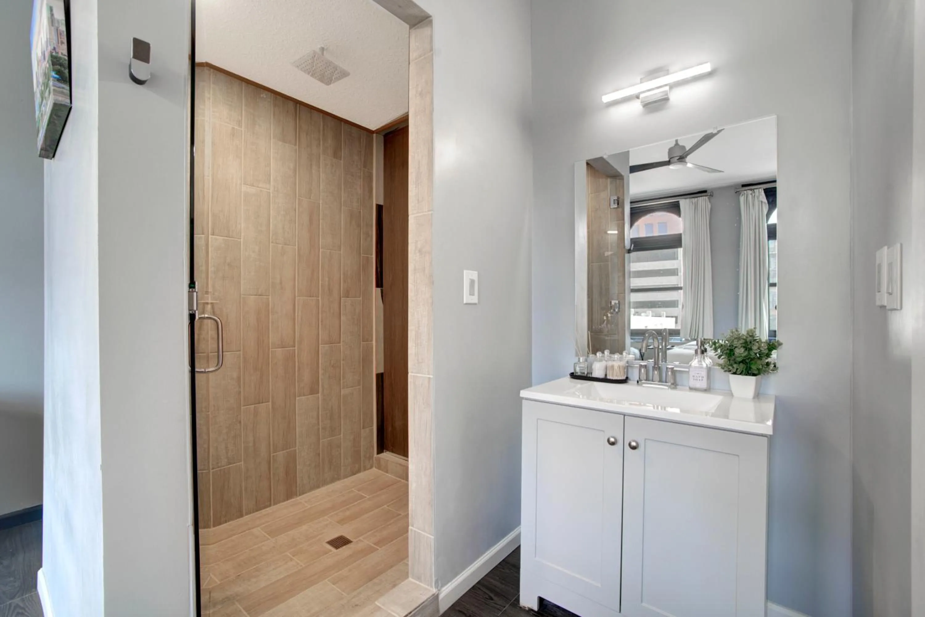 Bathroom in Good Hotels Downtown Denver