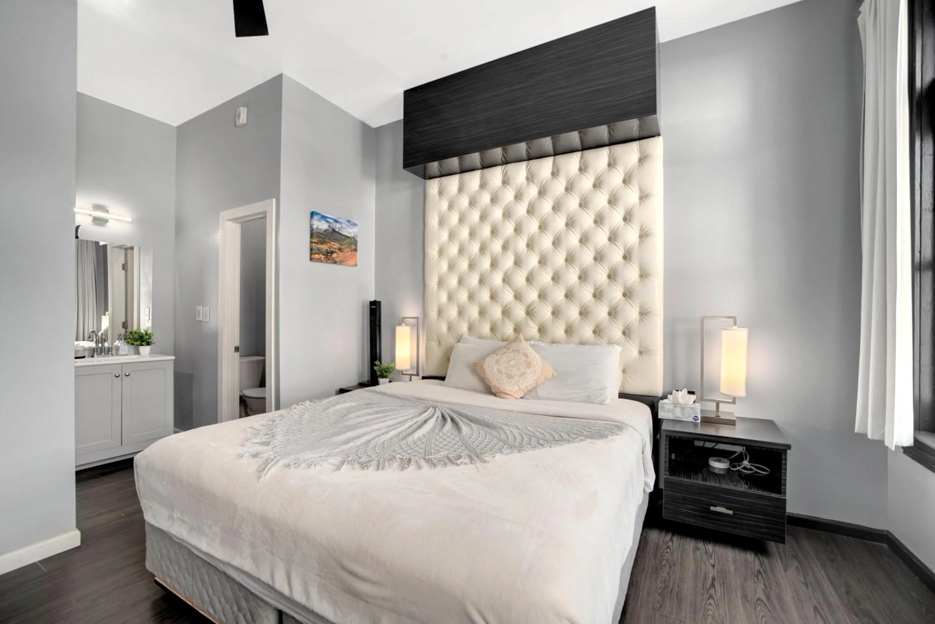 Bedroom, Bed in Good Hotels Downtown Denver