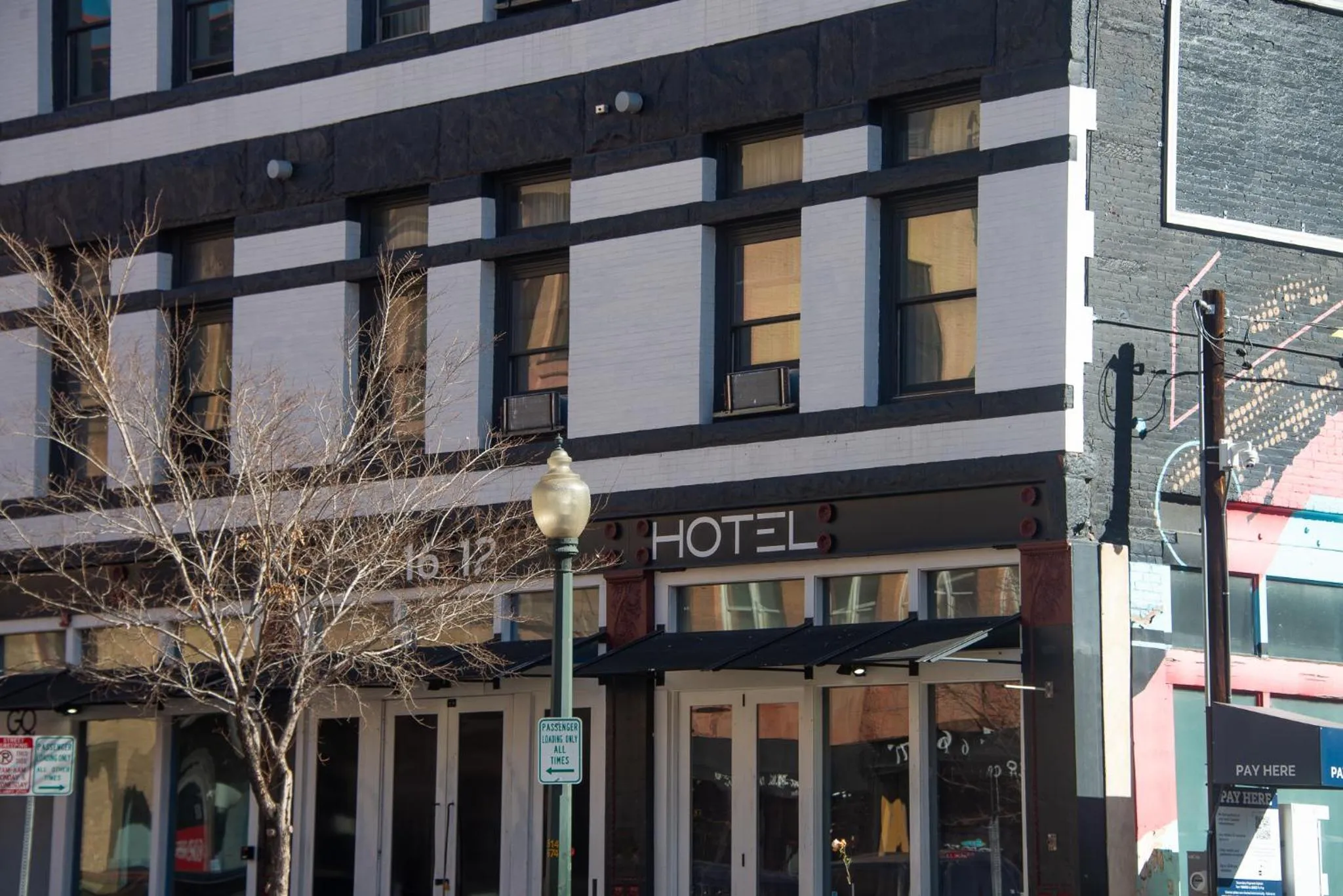 Property building in Good Hotels Downtown Denver