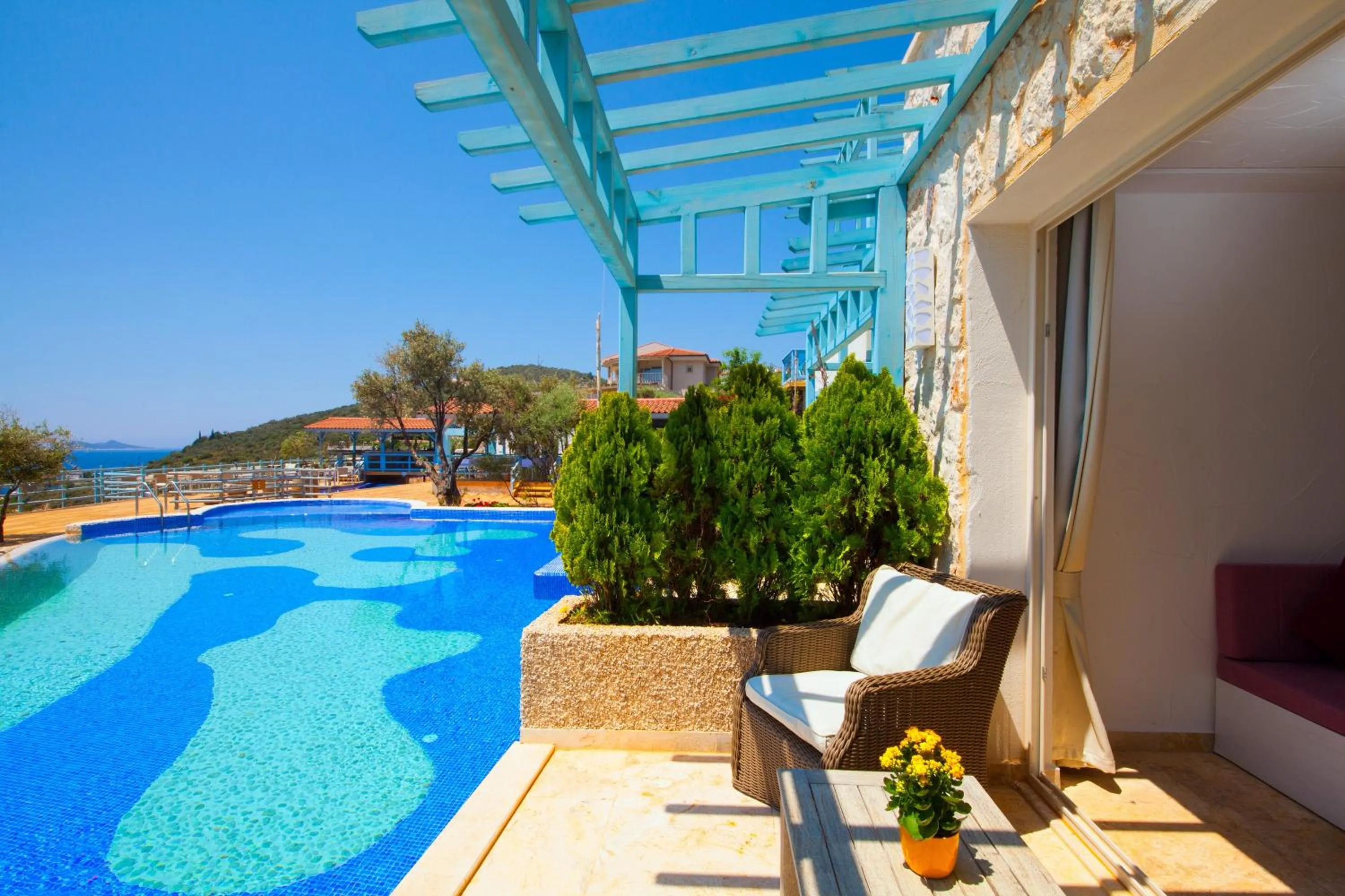 Swimming pool in Asfiya Sea View Hotel