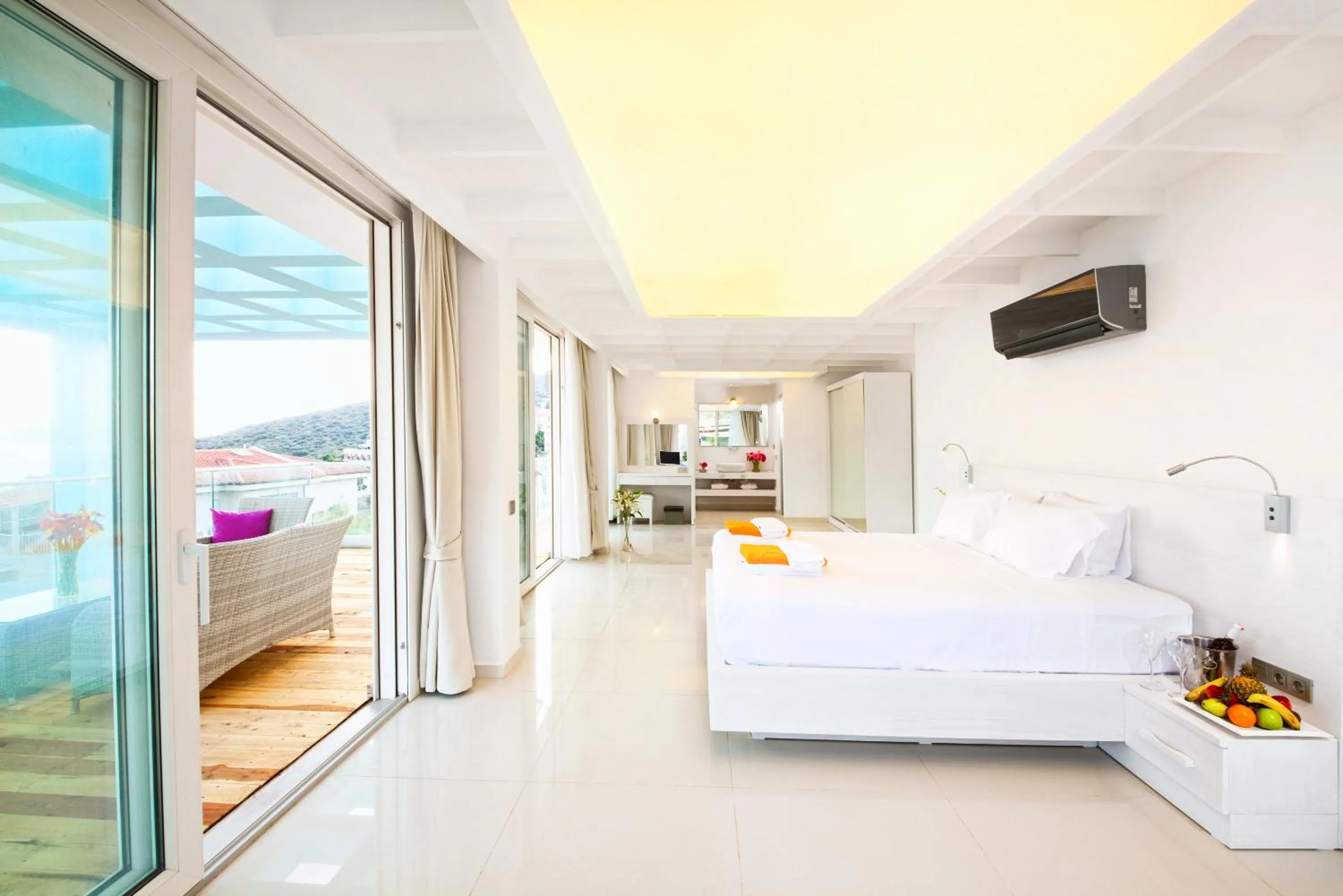 Bedroom, Bed in Asfiya Sea View Hotel